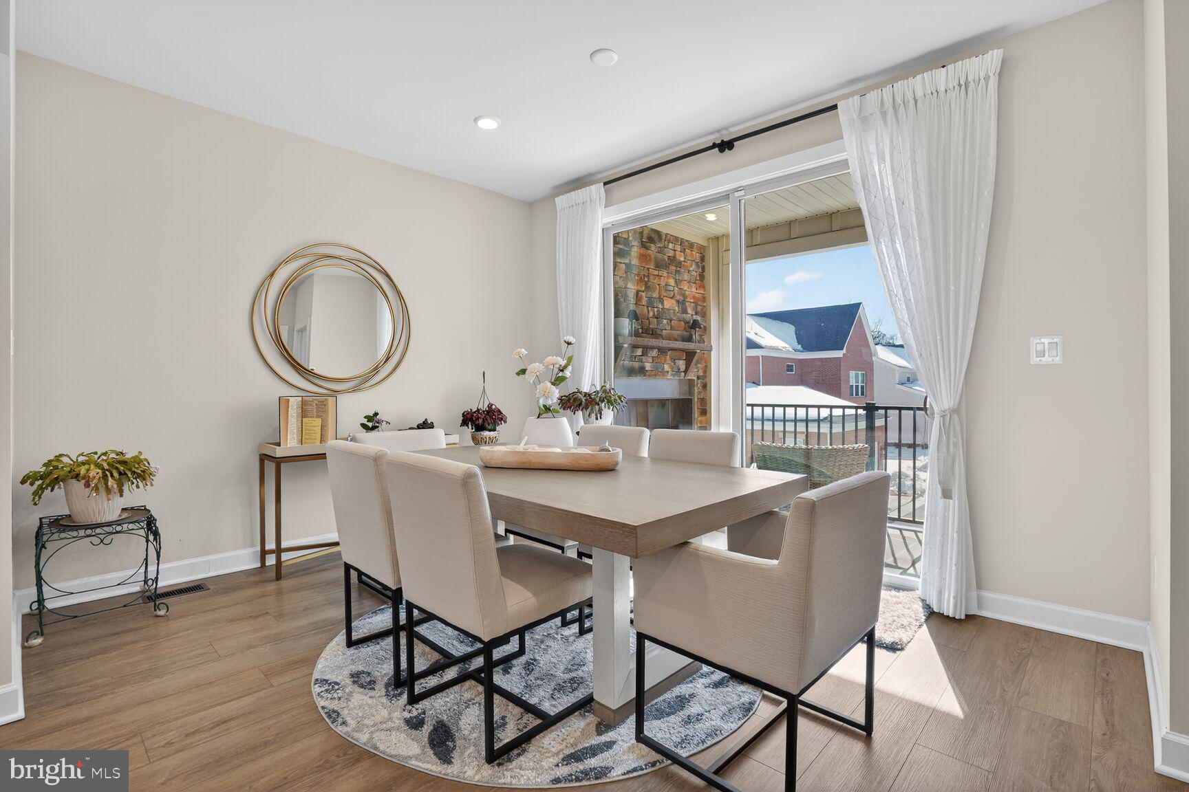 BOULEVARD VI TOWNS - Residential