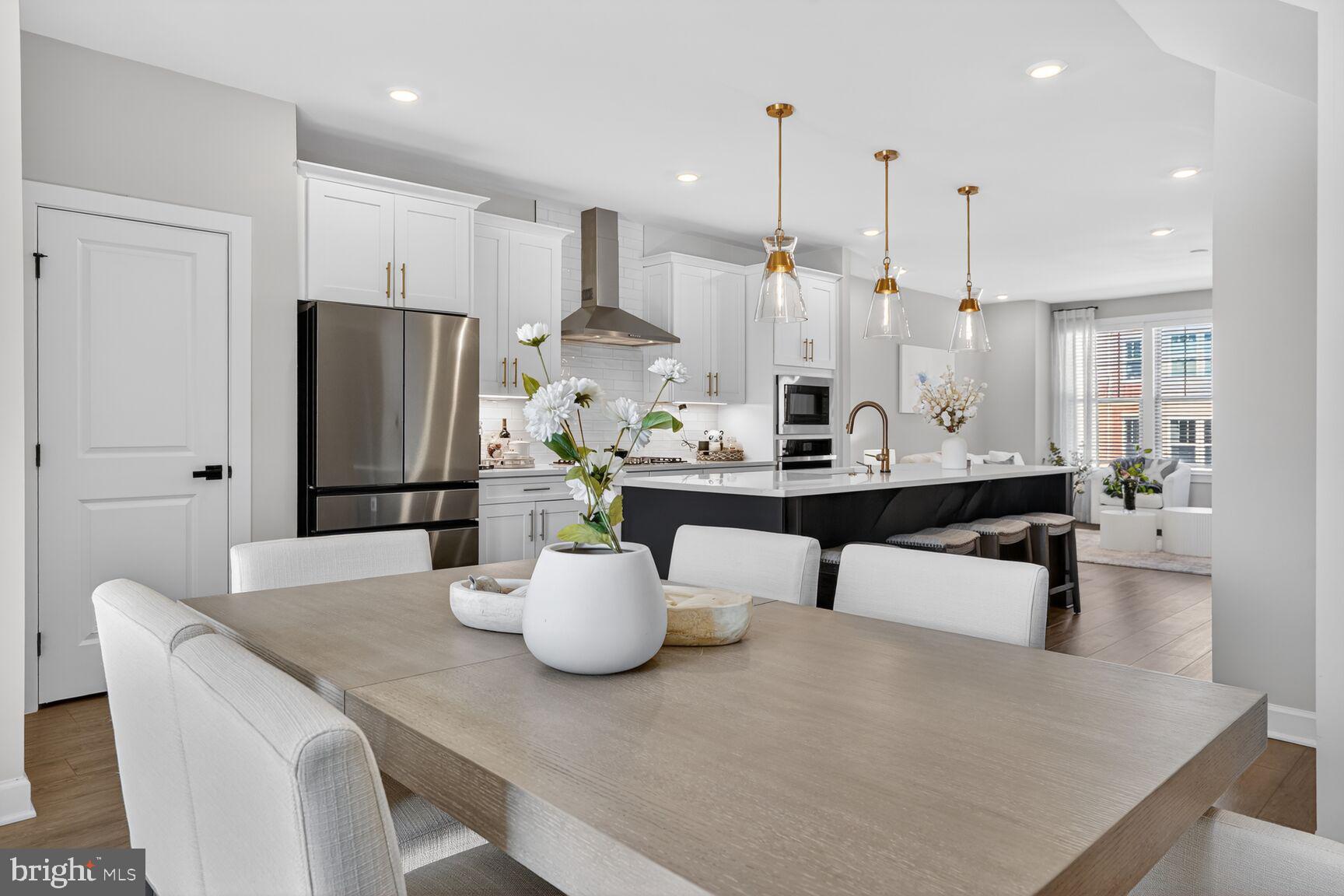 BOULEVARD VI TOWNS - Residential