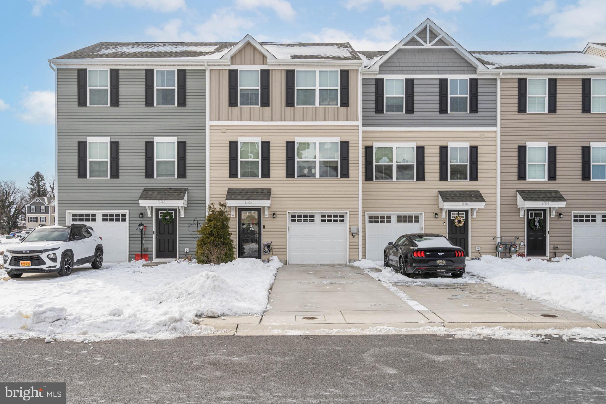 BROOKSTONE TRACE - Residential