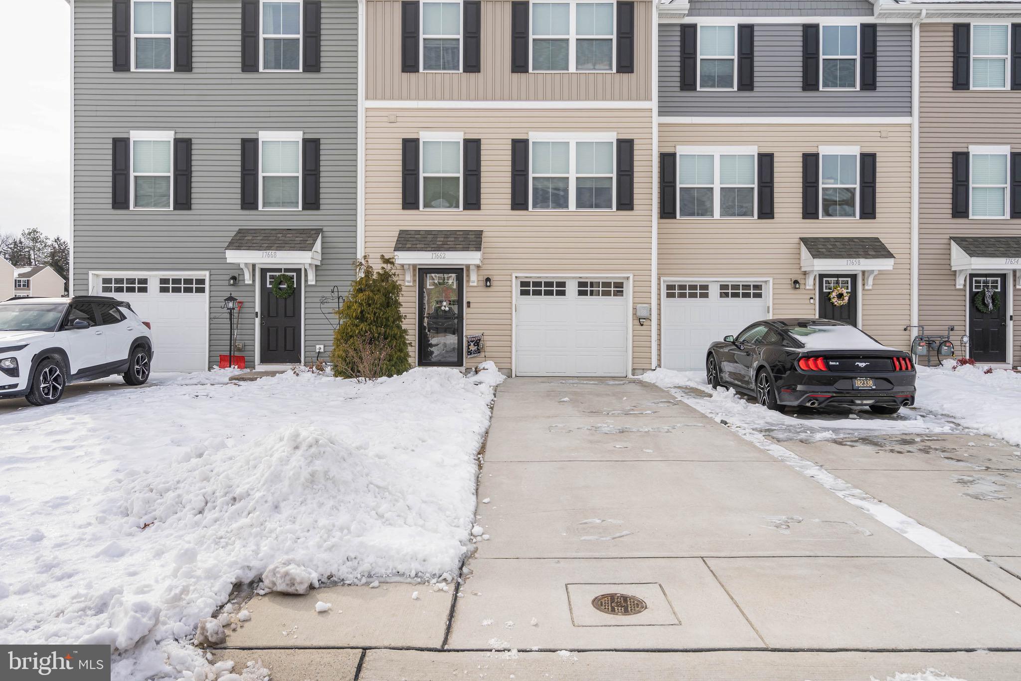 BROOKSTONE TRACE - Residential