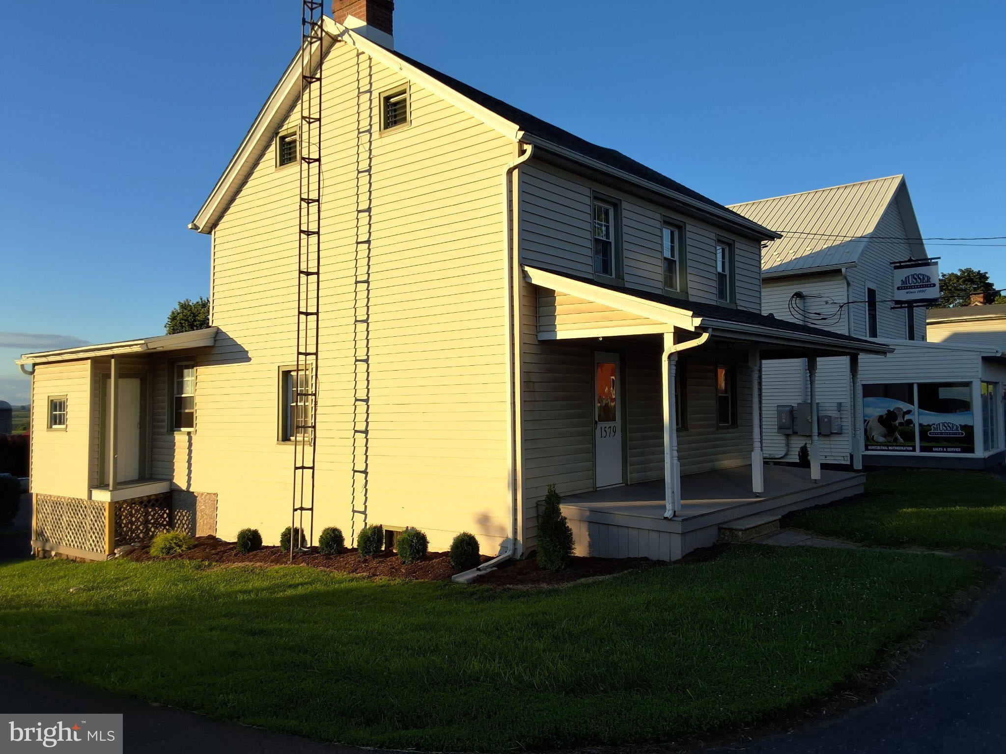 1579 MAIN STREET