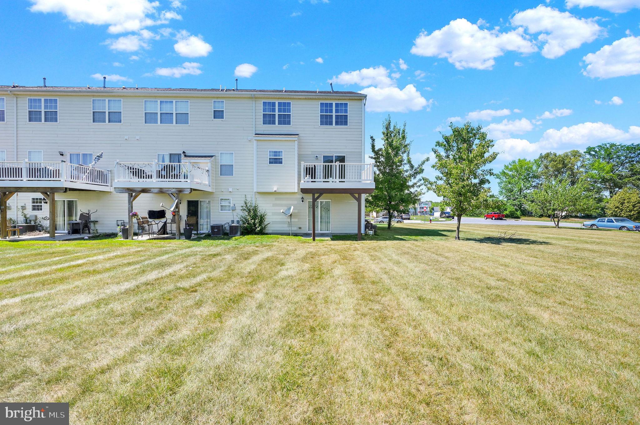 193 LEXINGTON PLACE