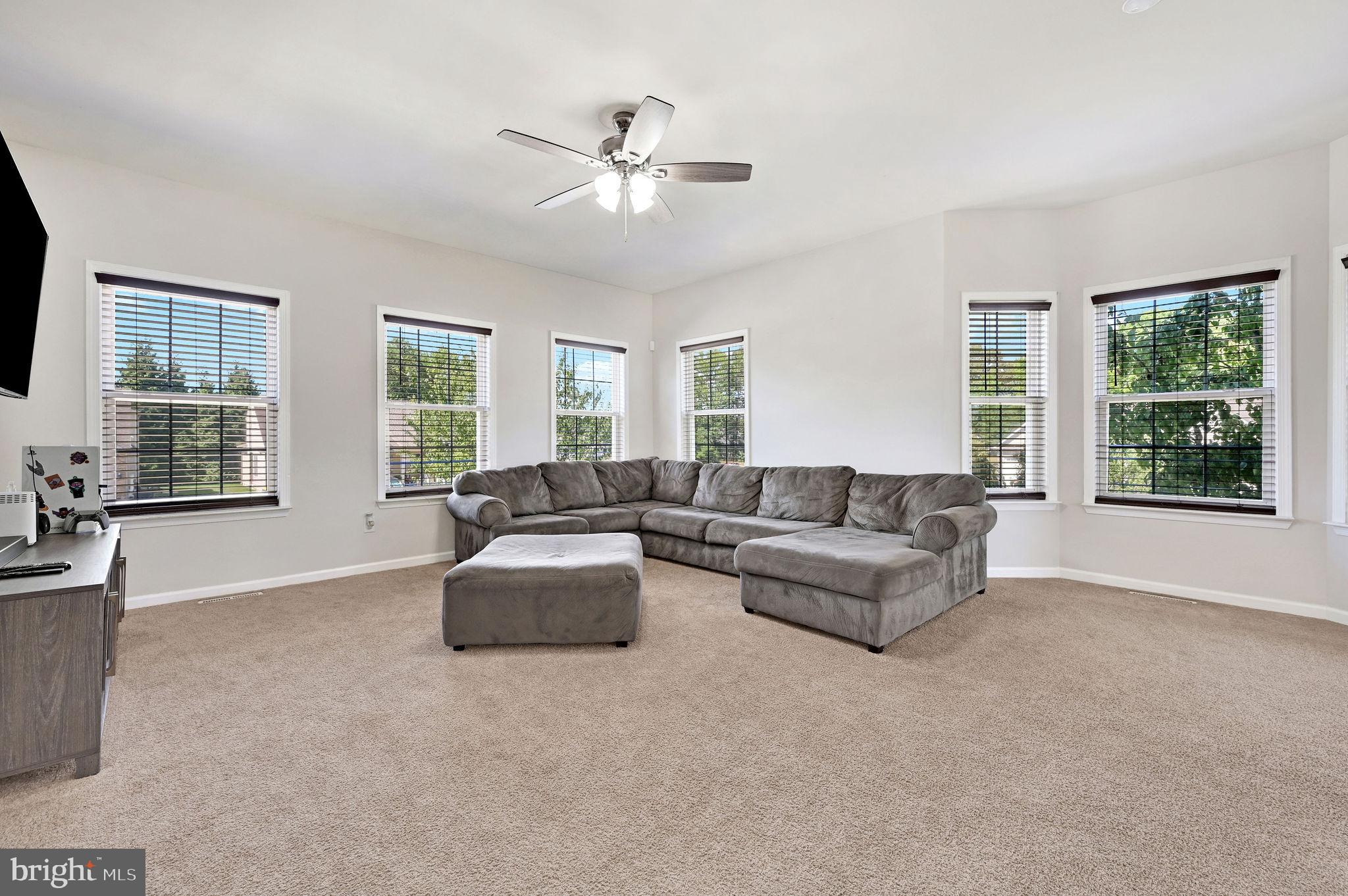 193 LEXINGTON PLACE