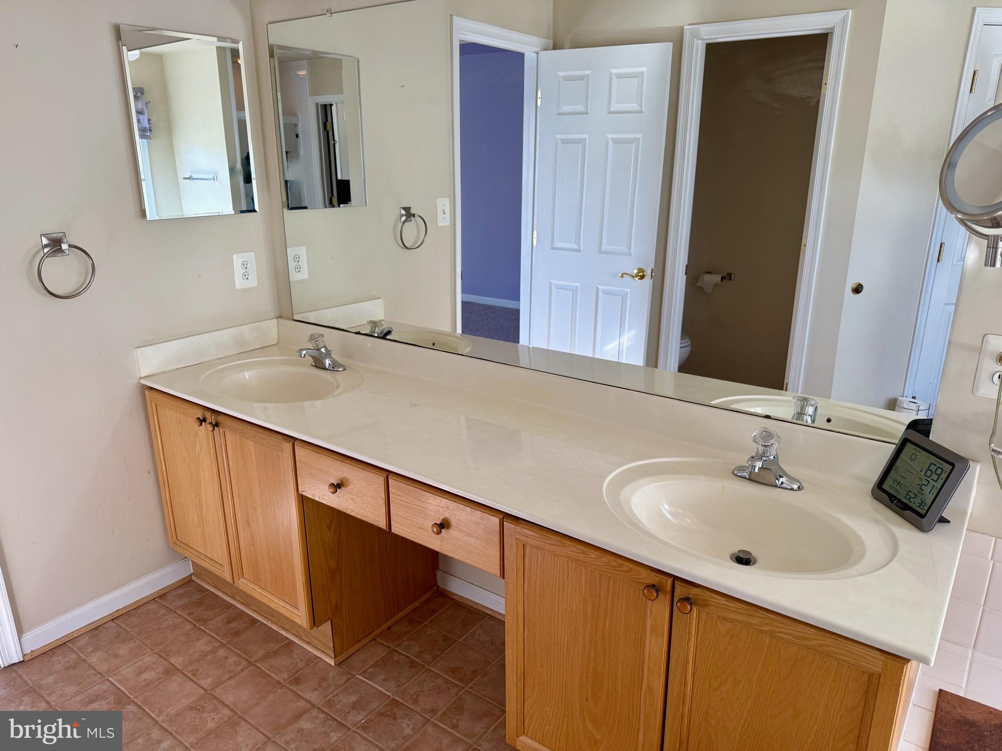 SPRUCE HILL ESTATES - Residential