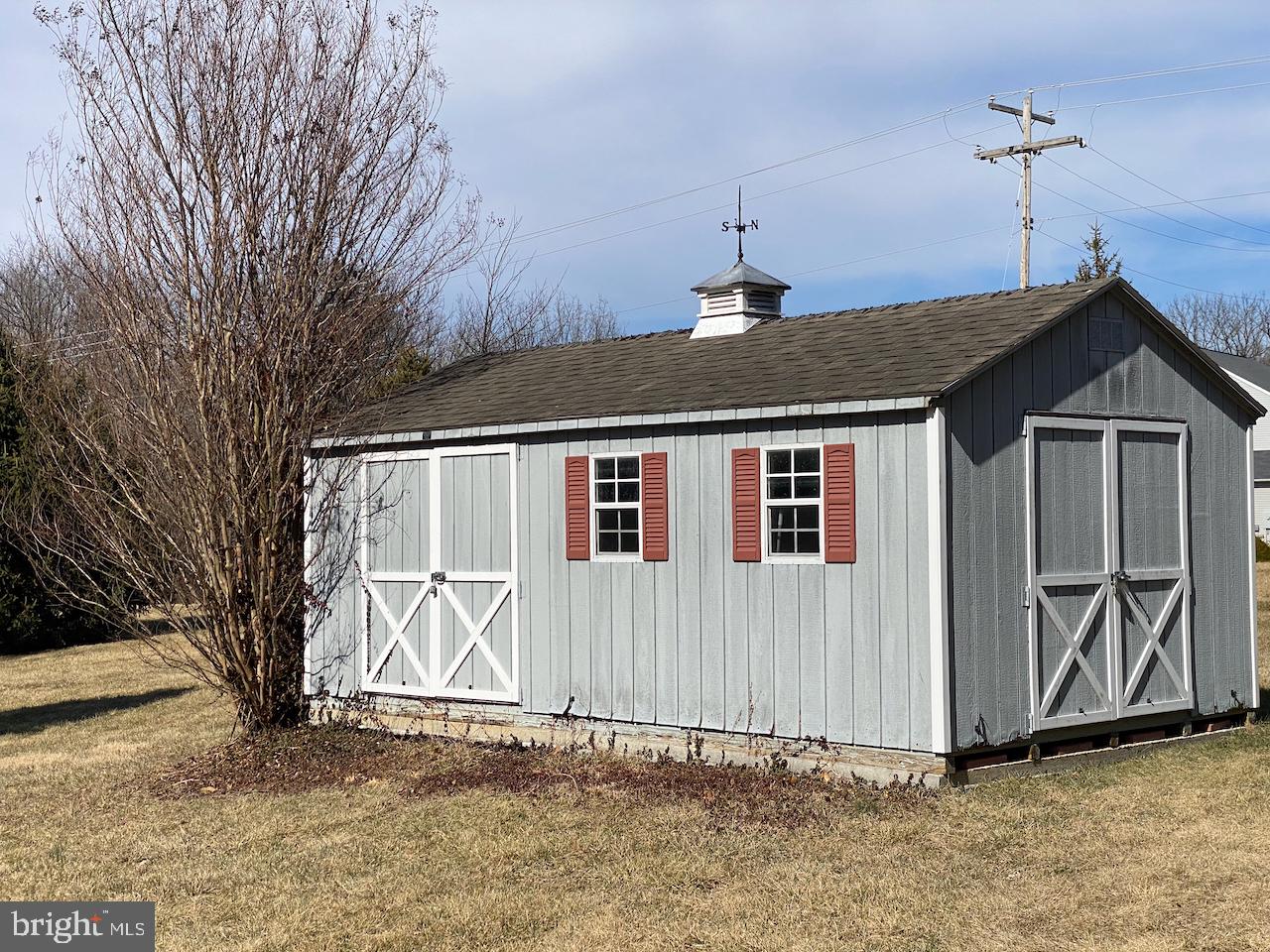 SPRUCE HILL ESTATES - Residential