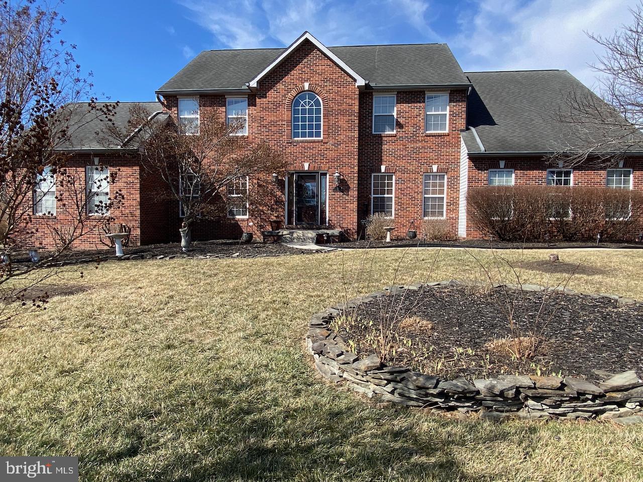 SPRUCE HILL ESTATES - Residential