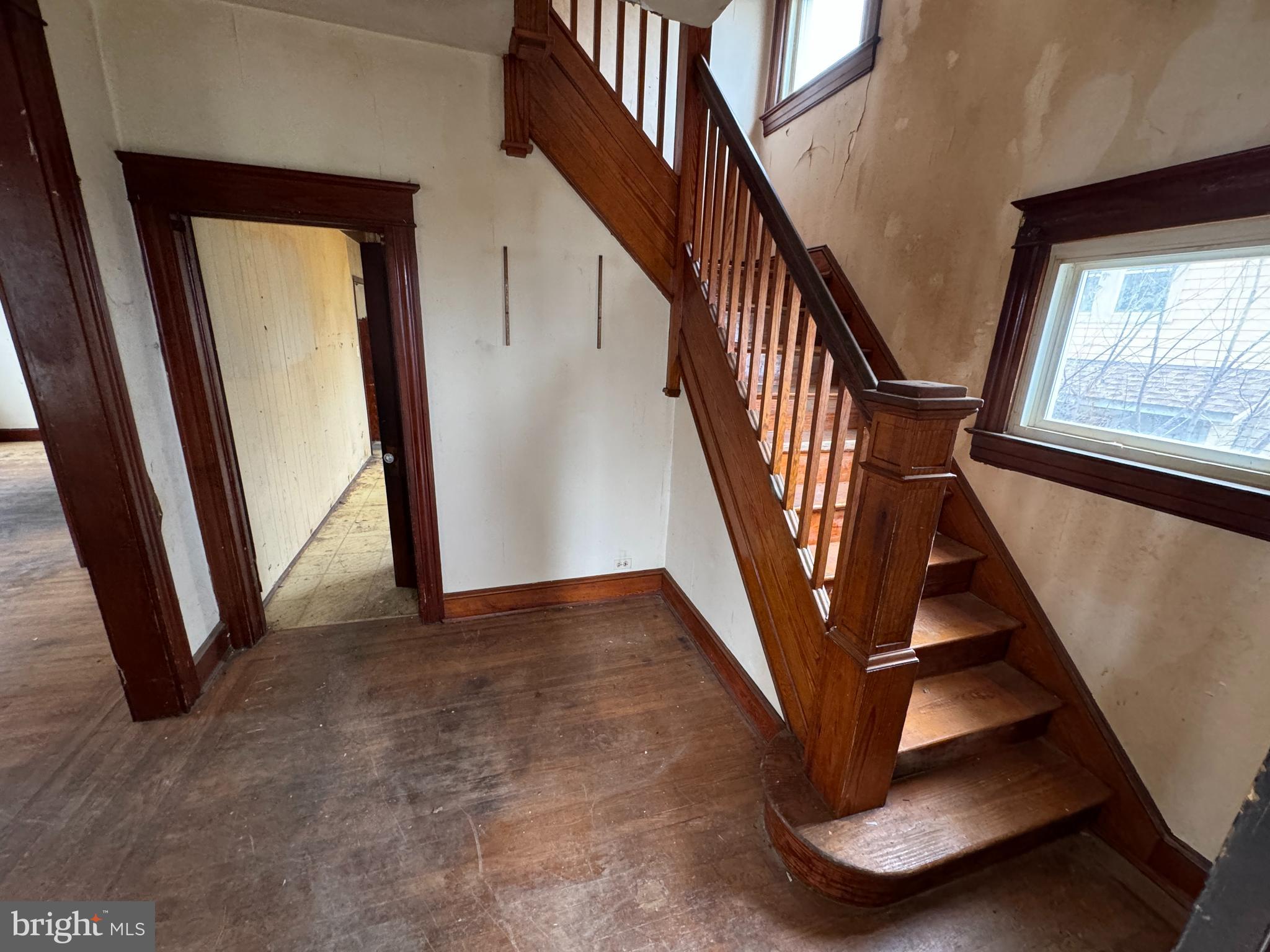 4422 FOREST VIEW AVENUE