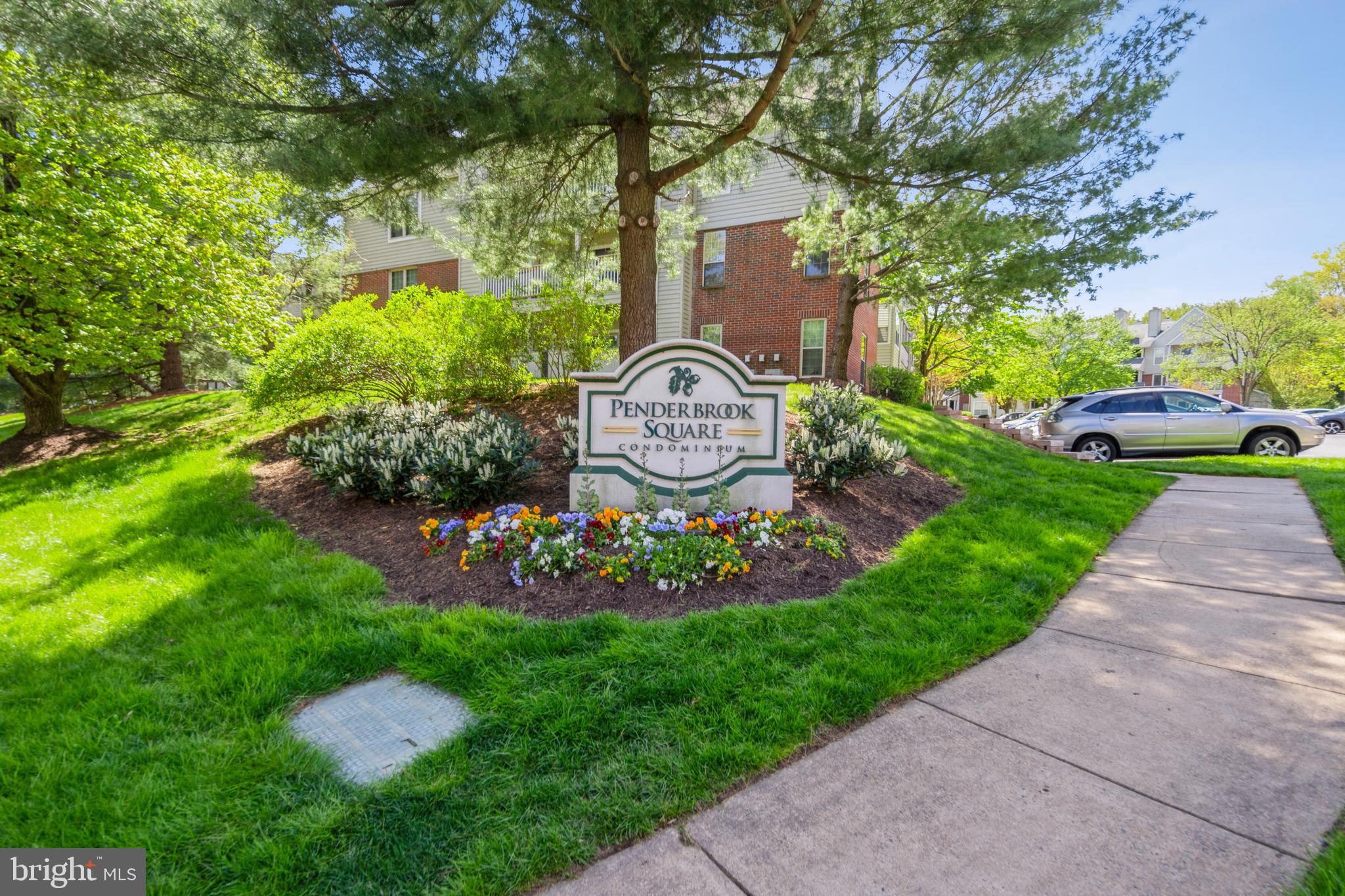 PENDERBROOK SQUARE CONDOMINIUMS - Residential