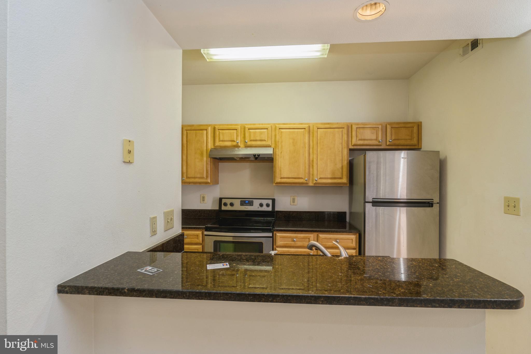 PENDERBROOK SQUARE CONDOMINIUMS - Residential