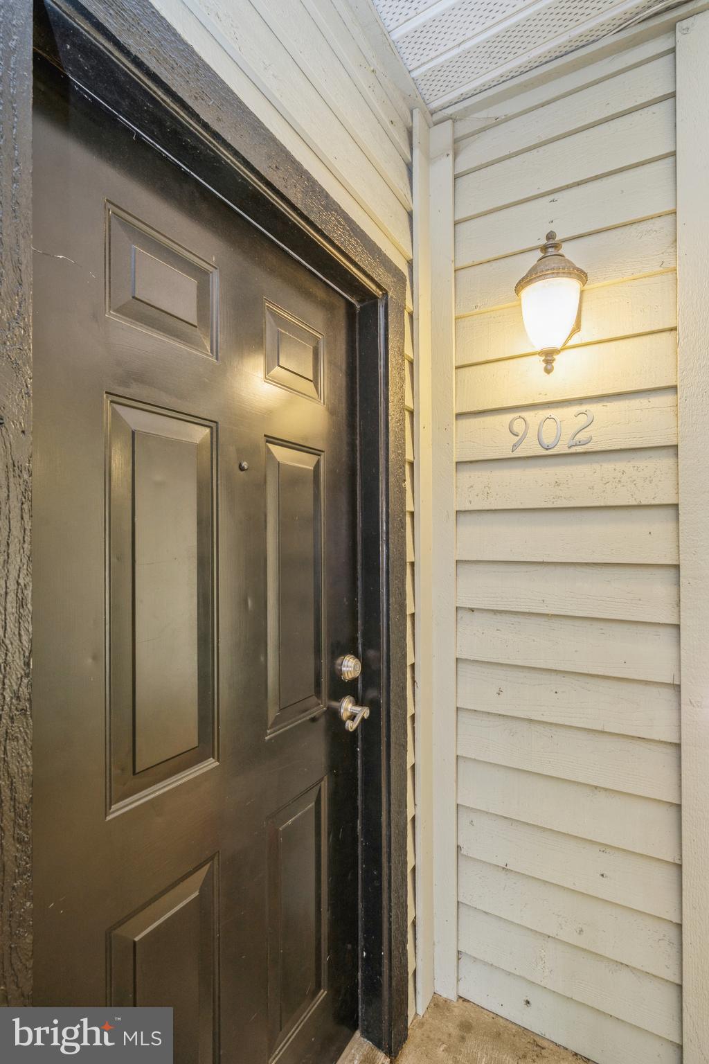 PENDERBROOK SQUARE CONDOMINIUMS - Residential