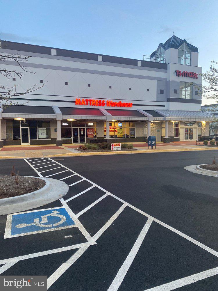 PENDERBROOK SQUARE CONDOMINIUMS - Residential