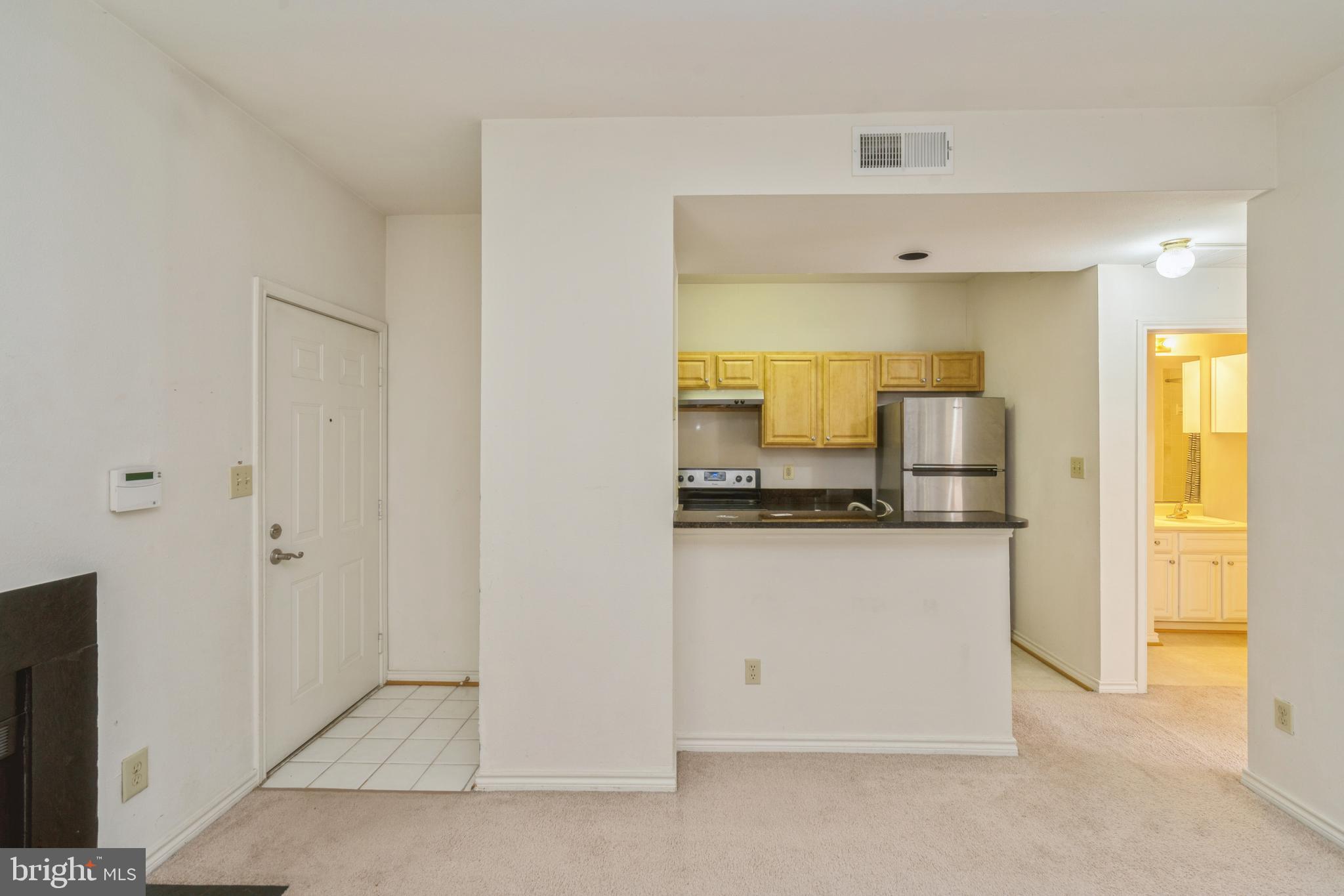 PENDERBROOK SQUARE CONDOMINIUMS - Residential