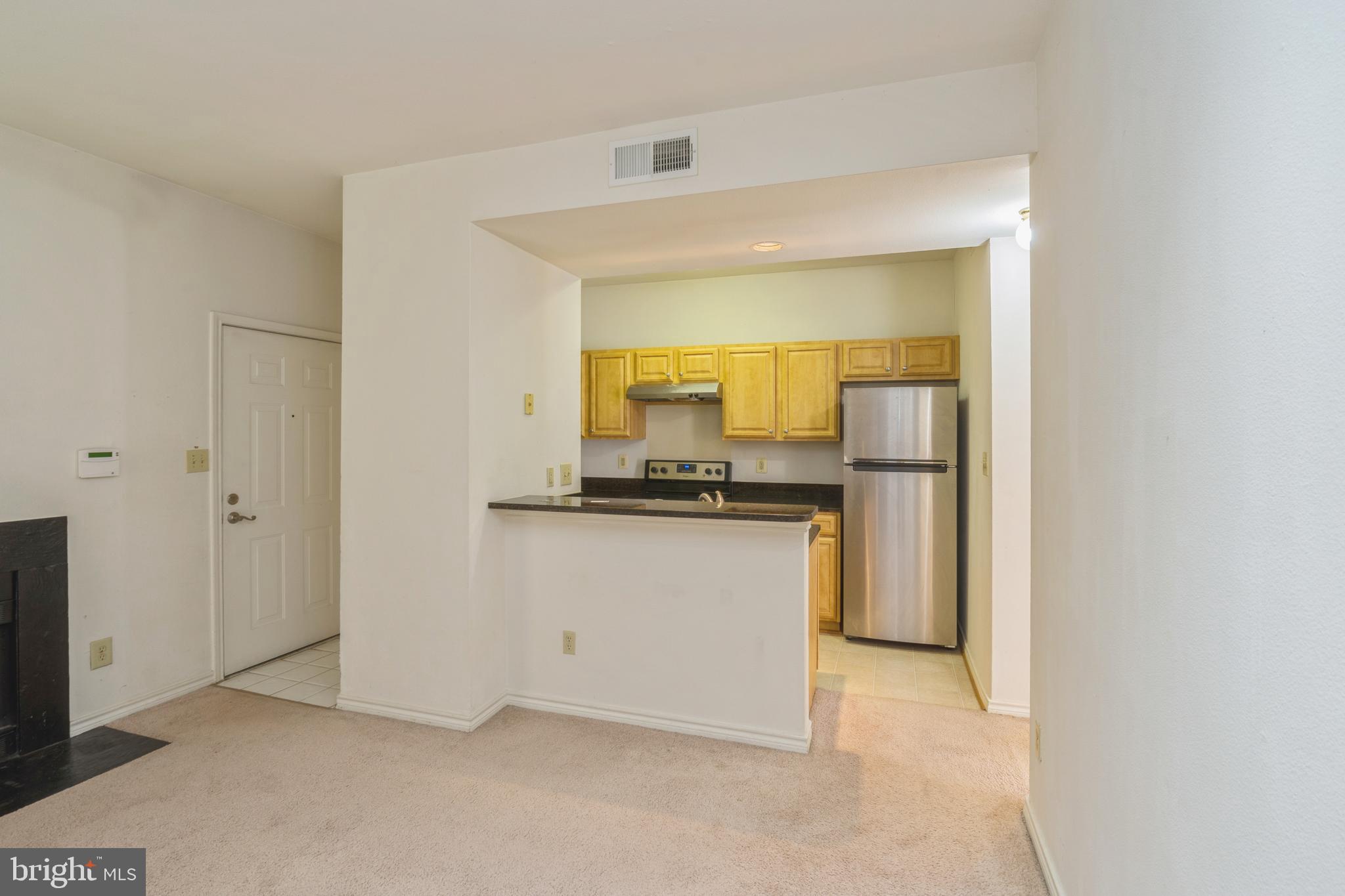 PENDERBROOK SQUARE CONDOMINIUMS - Residential