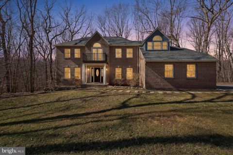 823 HAPPY CREEK LANE WEST CHESTER PA 19380