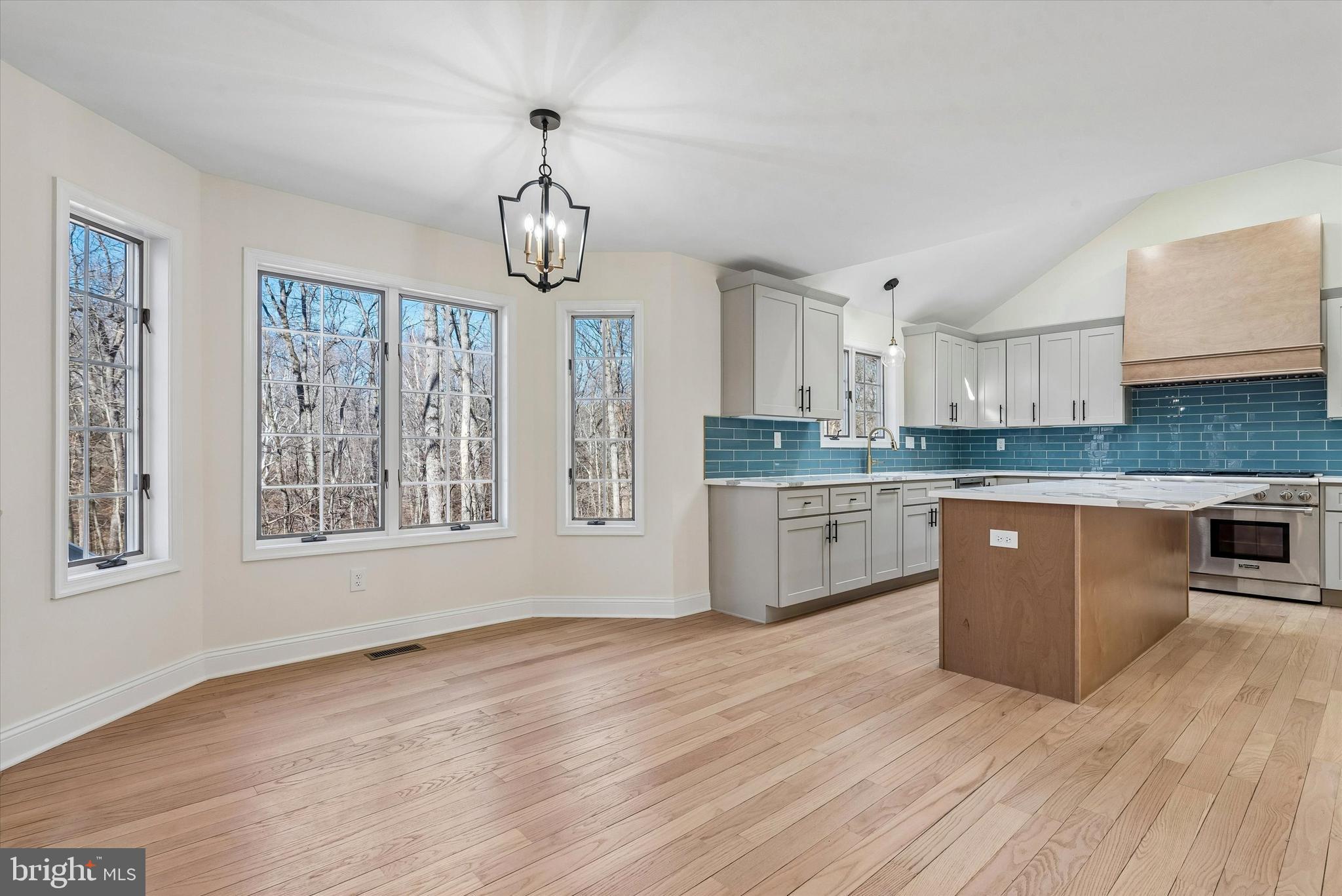 823 HAPPY CREEK LANE