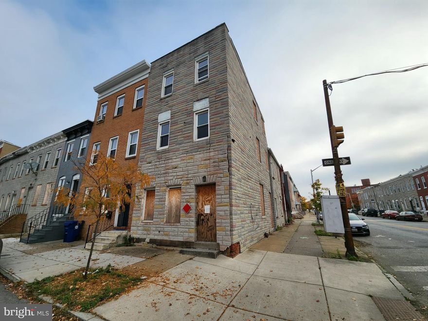 ONLINE AUCTION: Bidding begins 11/27/2023 @ 10:00 AM. Bidding ends 11/29/2023 @ 11:05 AM. List Price is Suggested Opening Bid. This 3 story end-unit townhouse is located in the Oliver neighborhood of Baltimore. The area is conveniently situated near several notable locations, including Johns Hopkins Hospital and Clifton Park. The nearest major traffic artery, N Broadway, provides easy access to the rest of the city.

Deposit to Increase to 10% of the Purchase Price within 48 Hours. Deposit: $5,000.