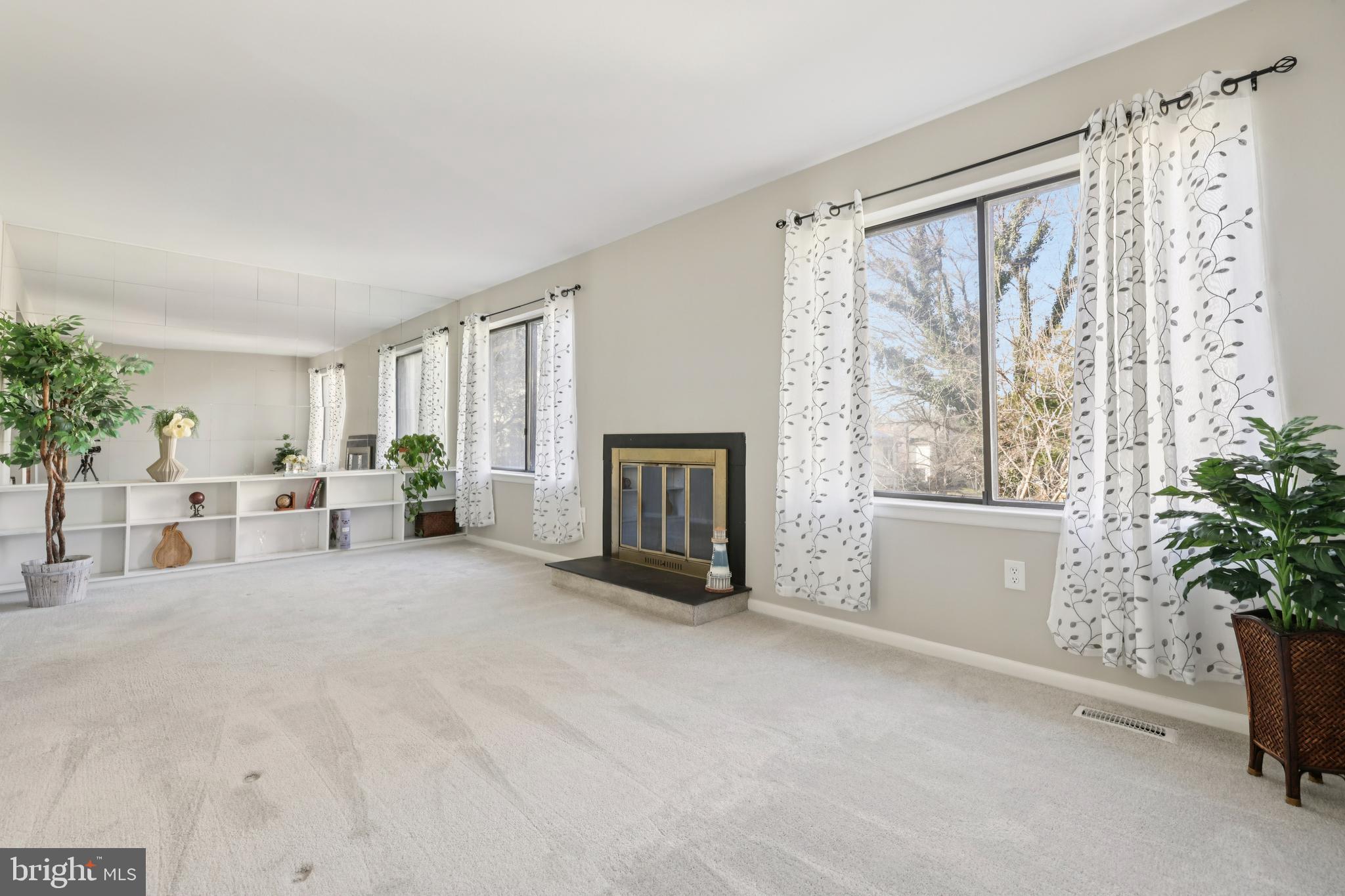 PHELPS LUCK - Residential