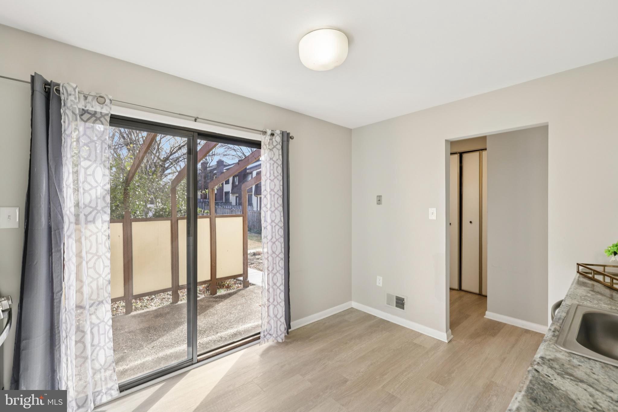 PHELPS LUCK - Residential