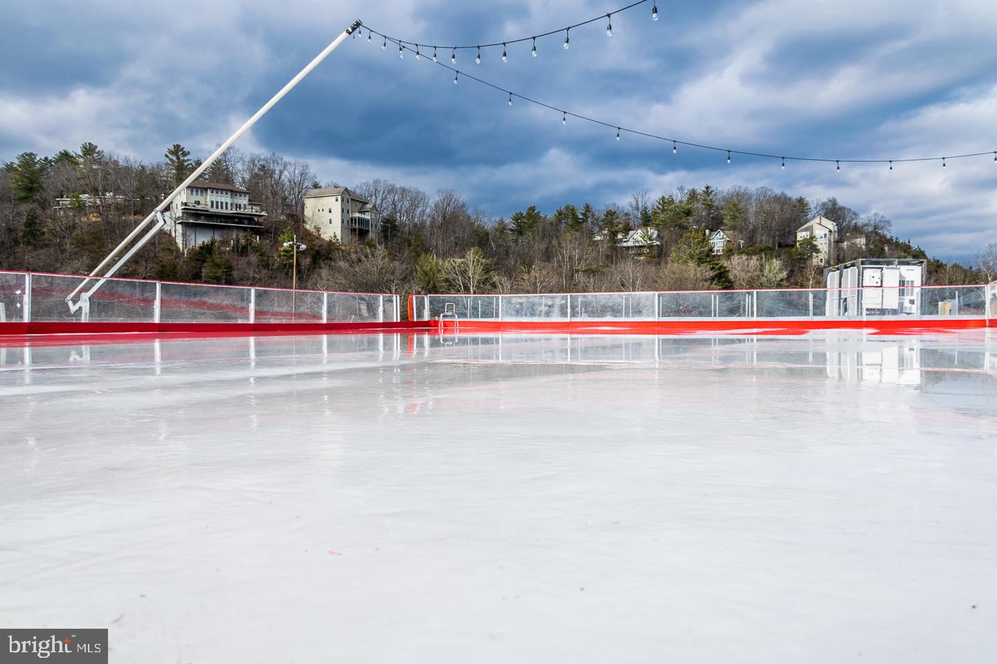 ASPEN EAST - Residential