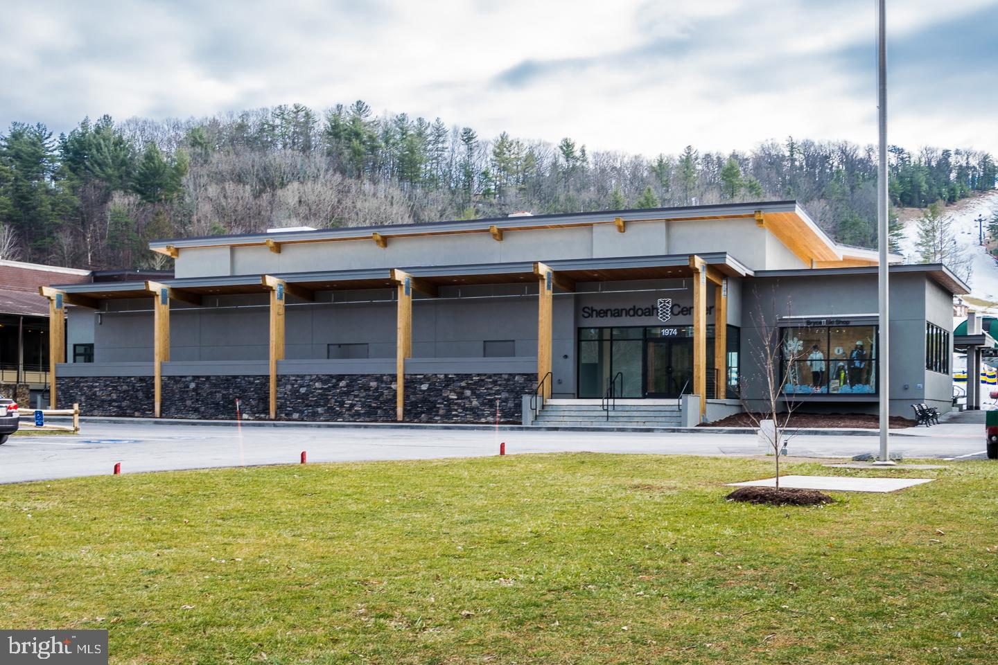 ASPEN EAST - Residential