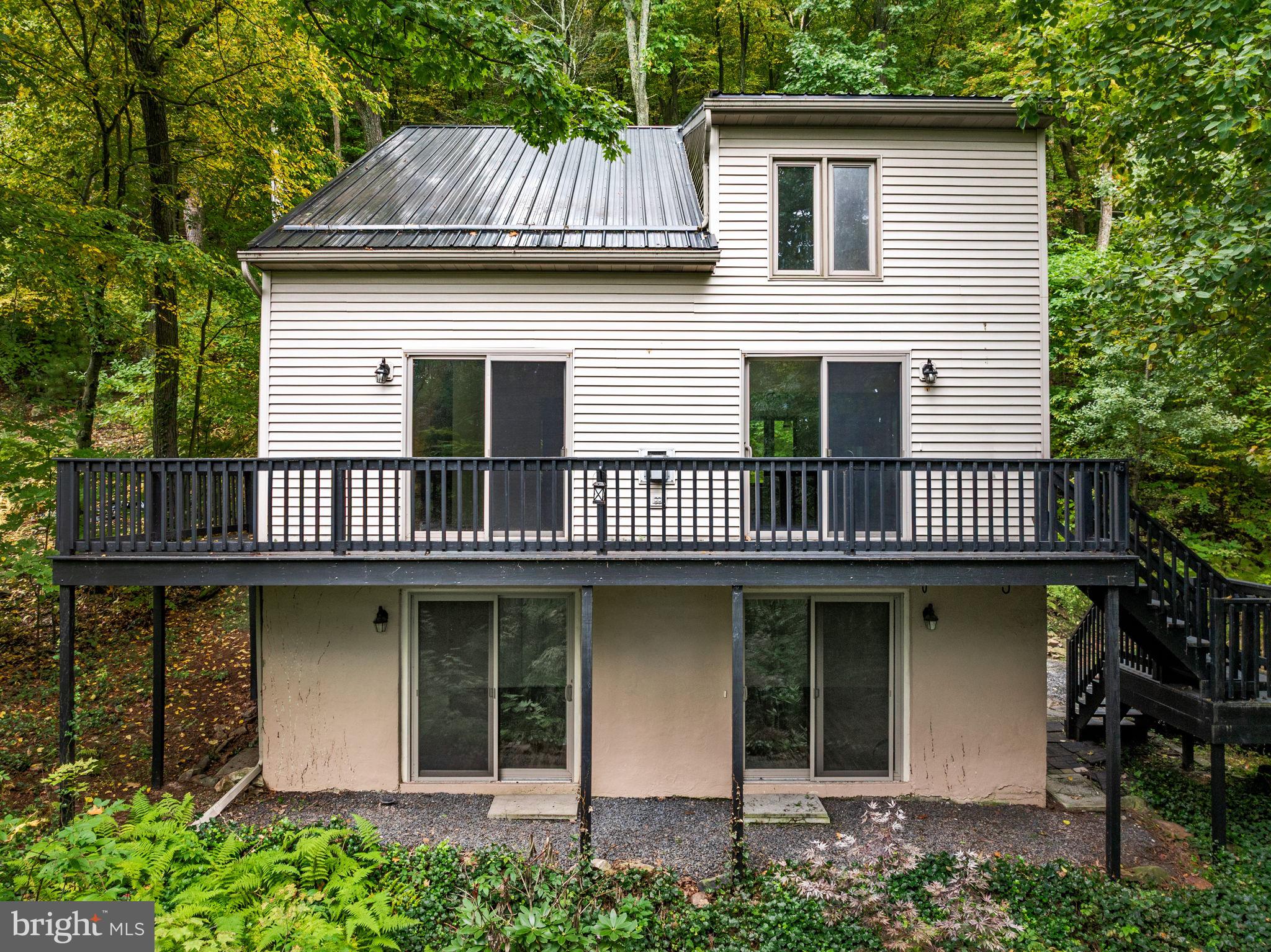 218 APPLE BLOSSOM LANE