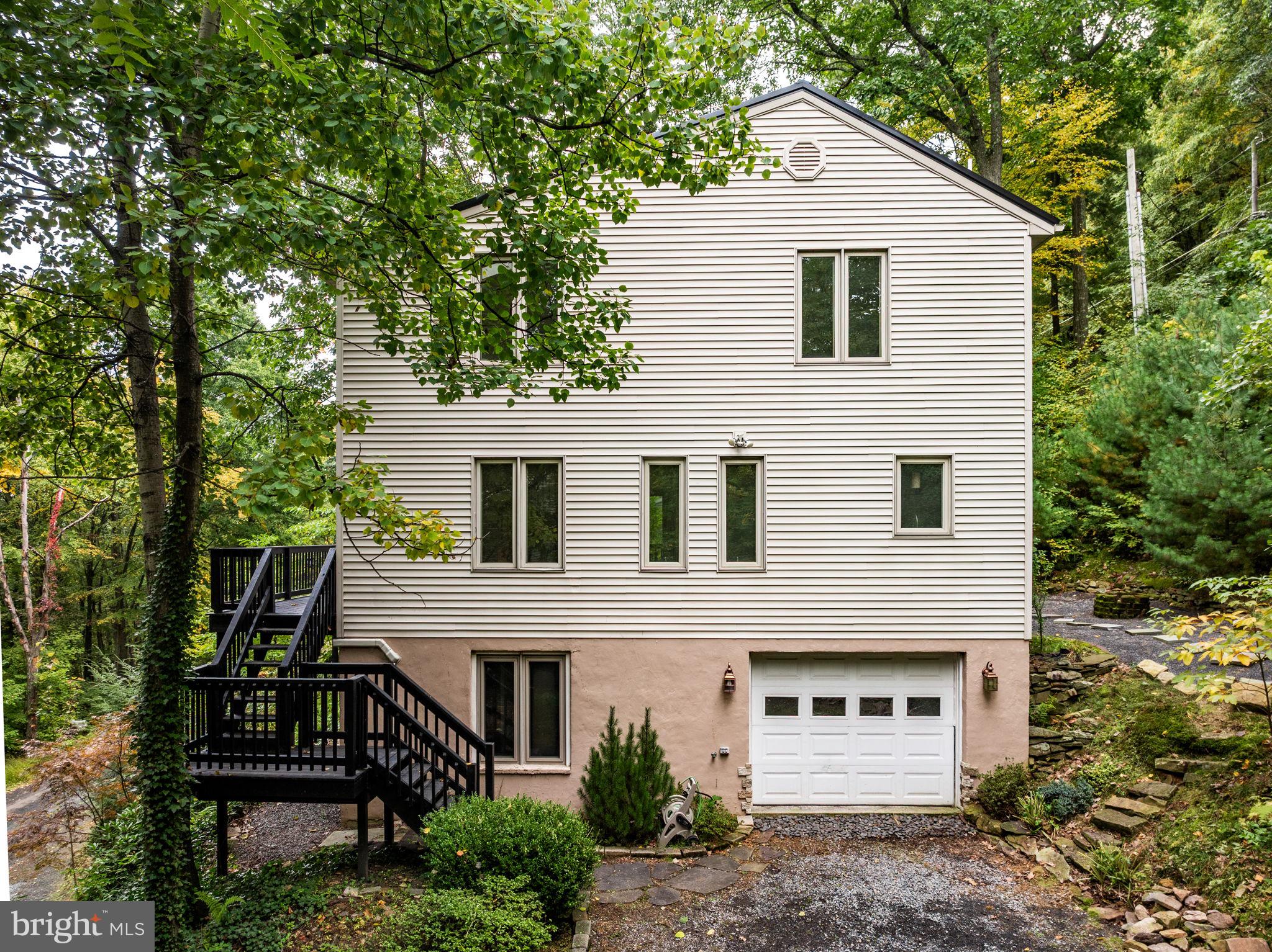 218 APPLE BLOSSOM LANE