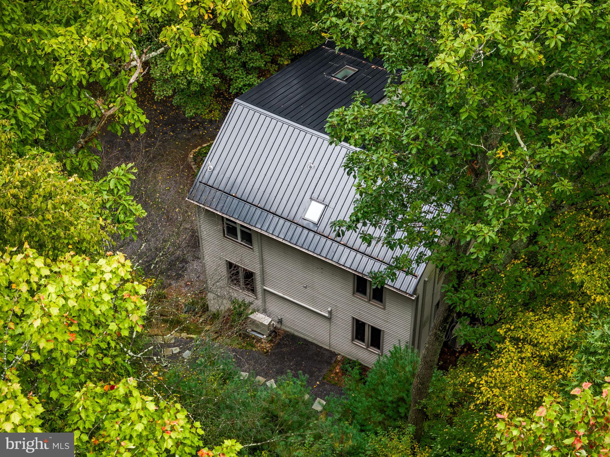 218 APPLE BLOSSOM LANE