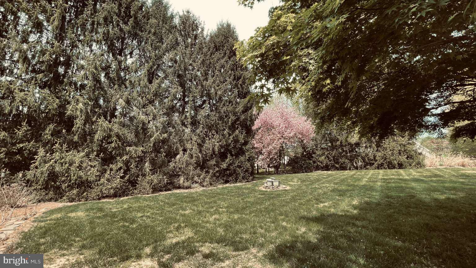 33 MORGAN HOLLOW WAY