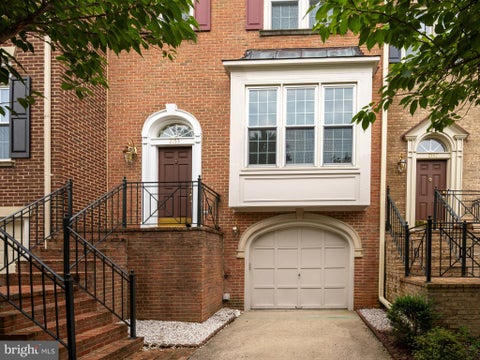 Townhouse For Rent - 2155 Wolftrap Court<br/> VIENNA, VA 22182