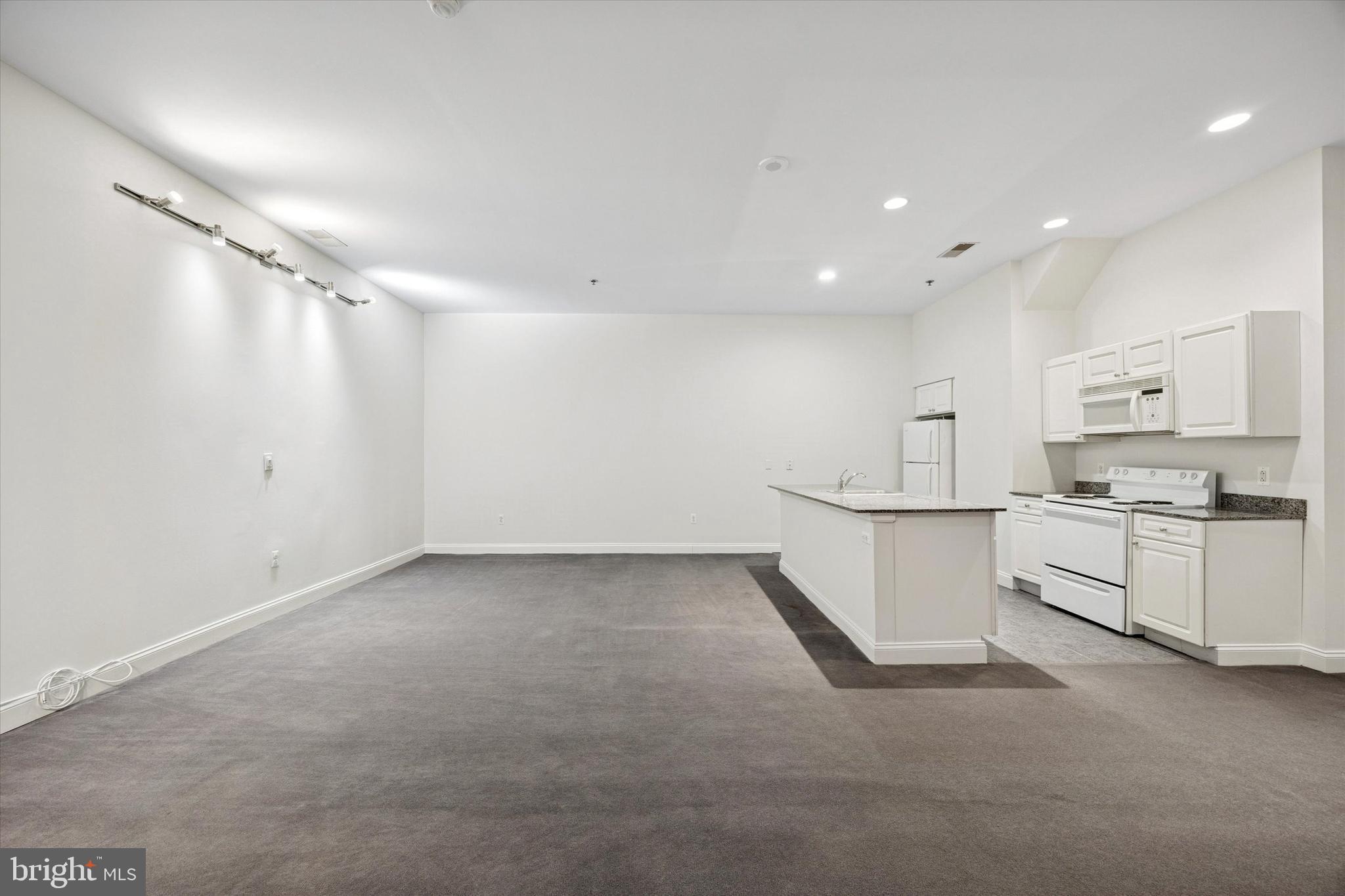 CENTER CITY - Residential