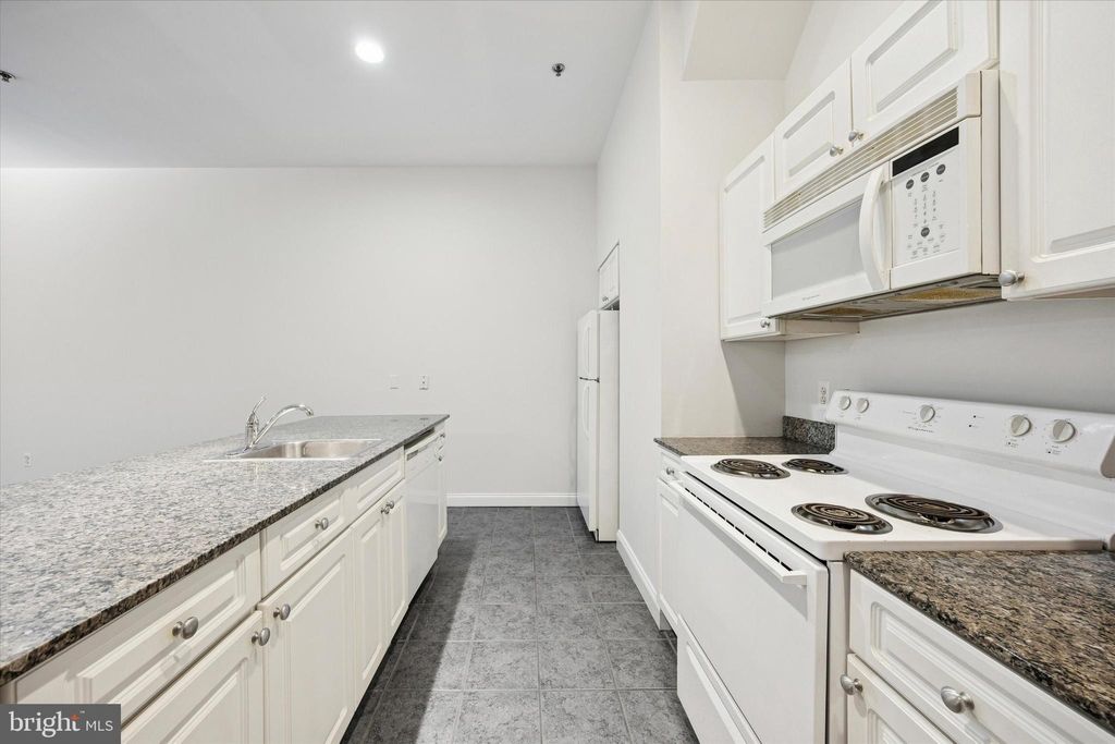 Photo of 1001 - 13 Chestnut Street #205W, PHILADELPHIA, PA 19107 (MLS # PAPH2574336)