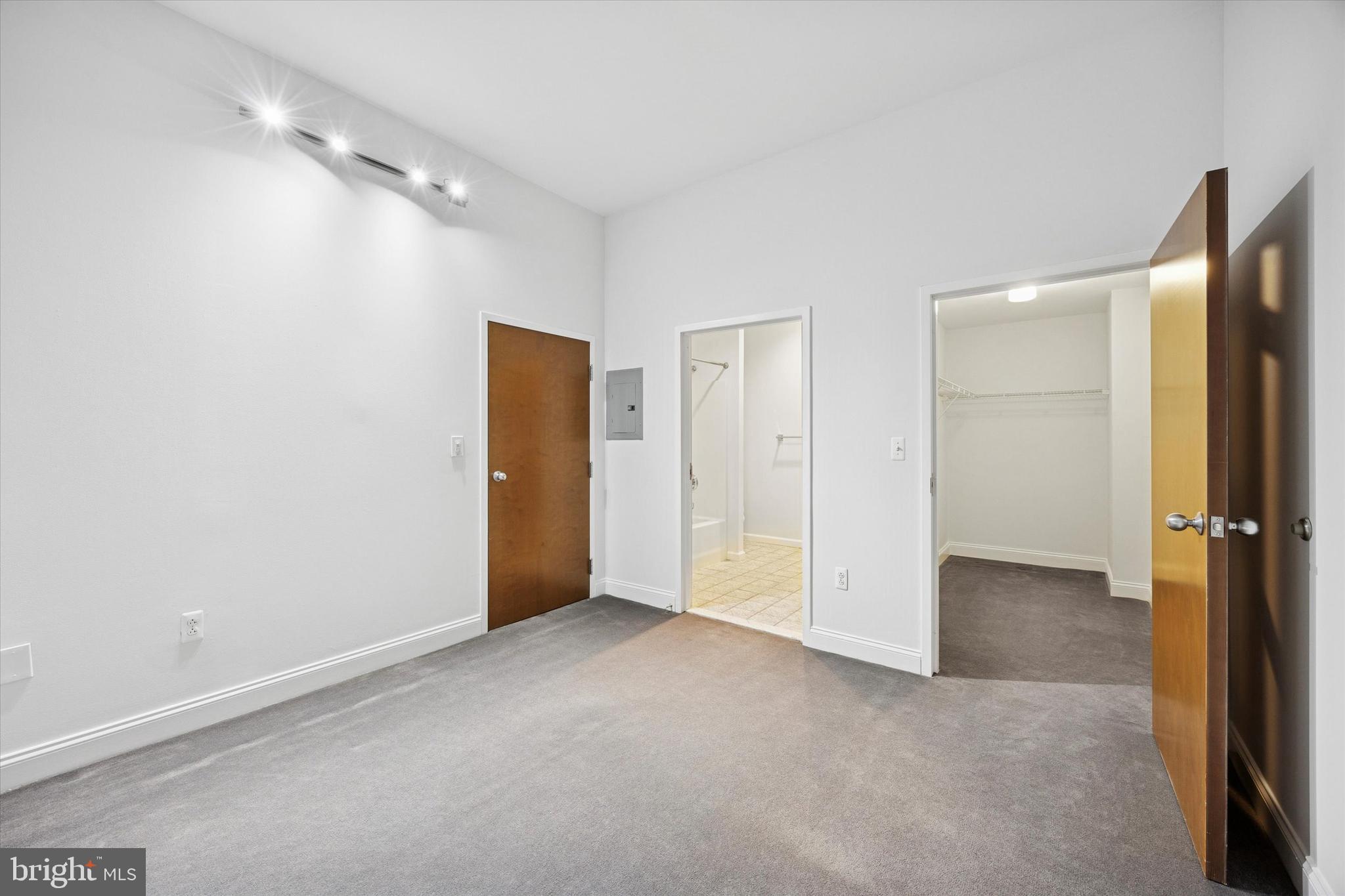 CENTER CITY - Residential