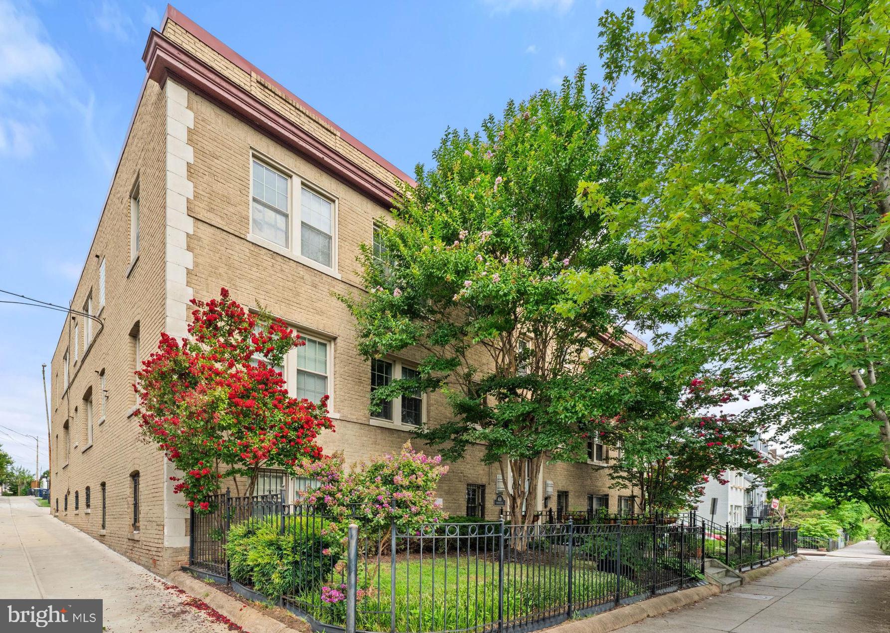 410 15TH STREET NE 16