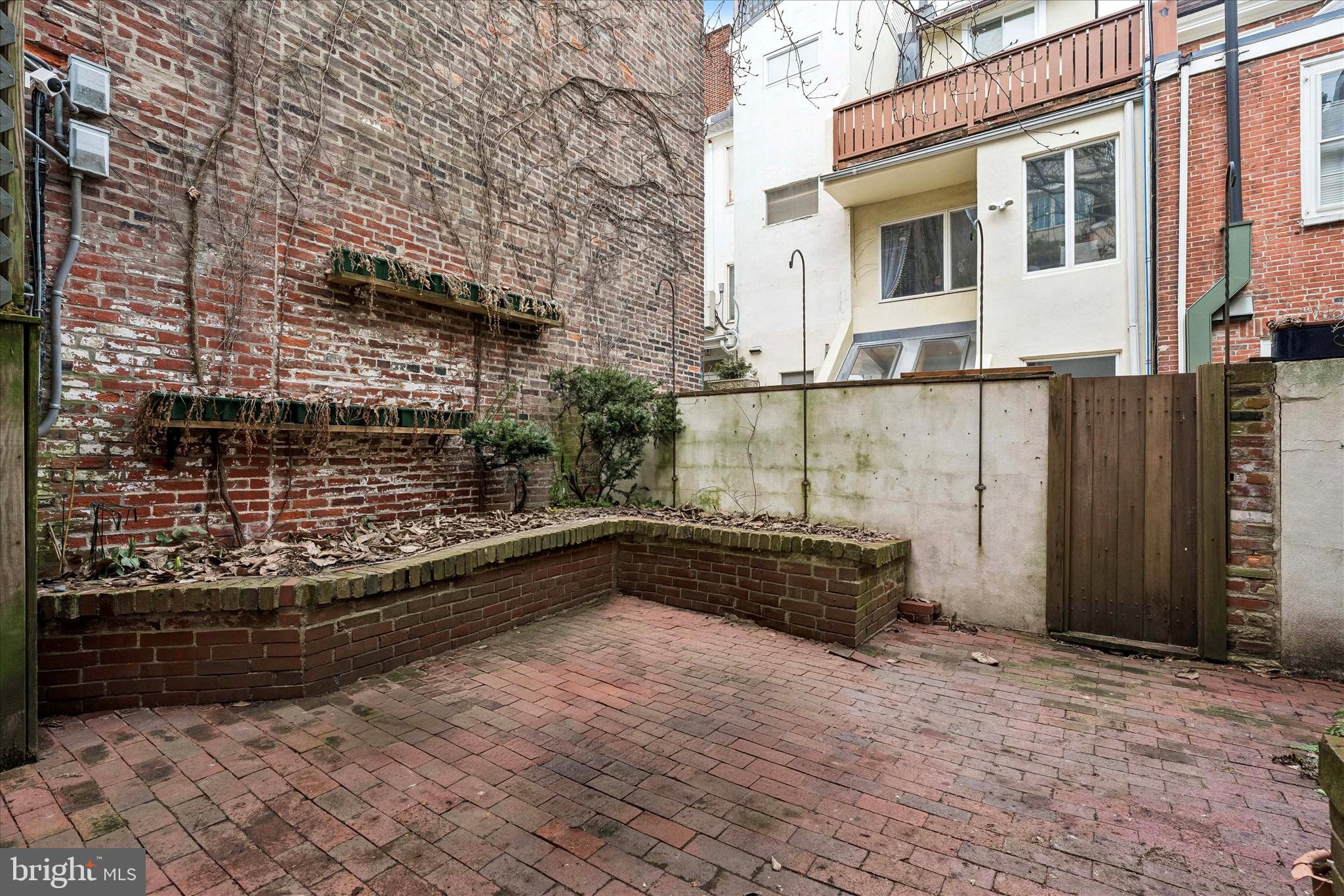 SOCIETY HILL - Residential