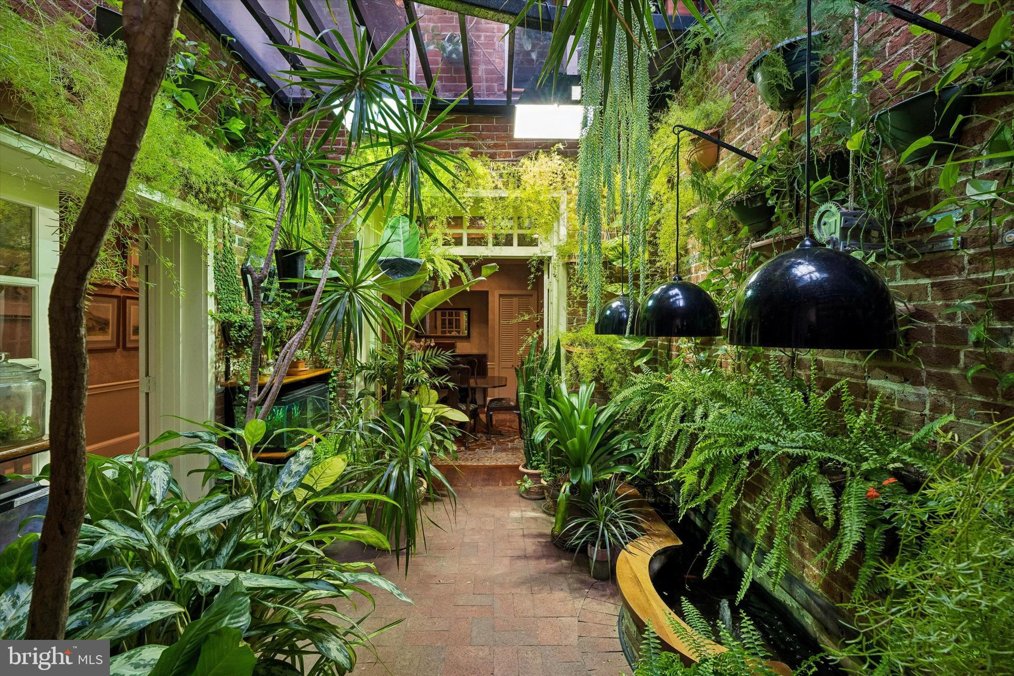 SOCIETY HILL - Residential