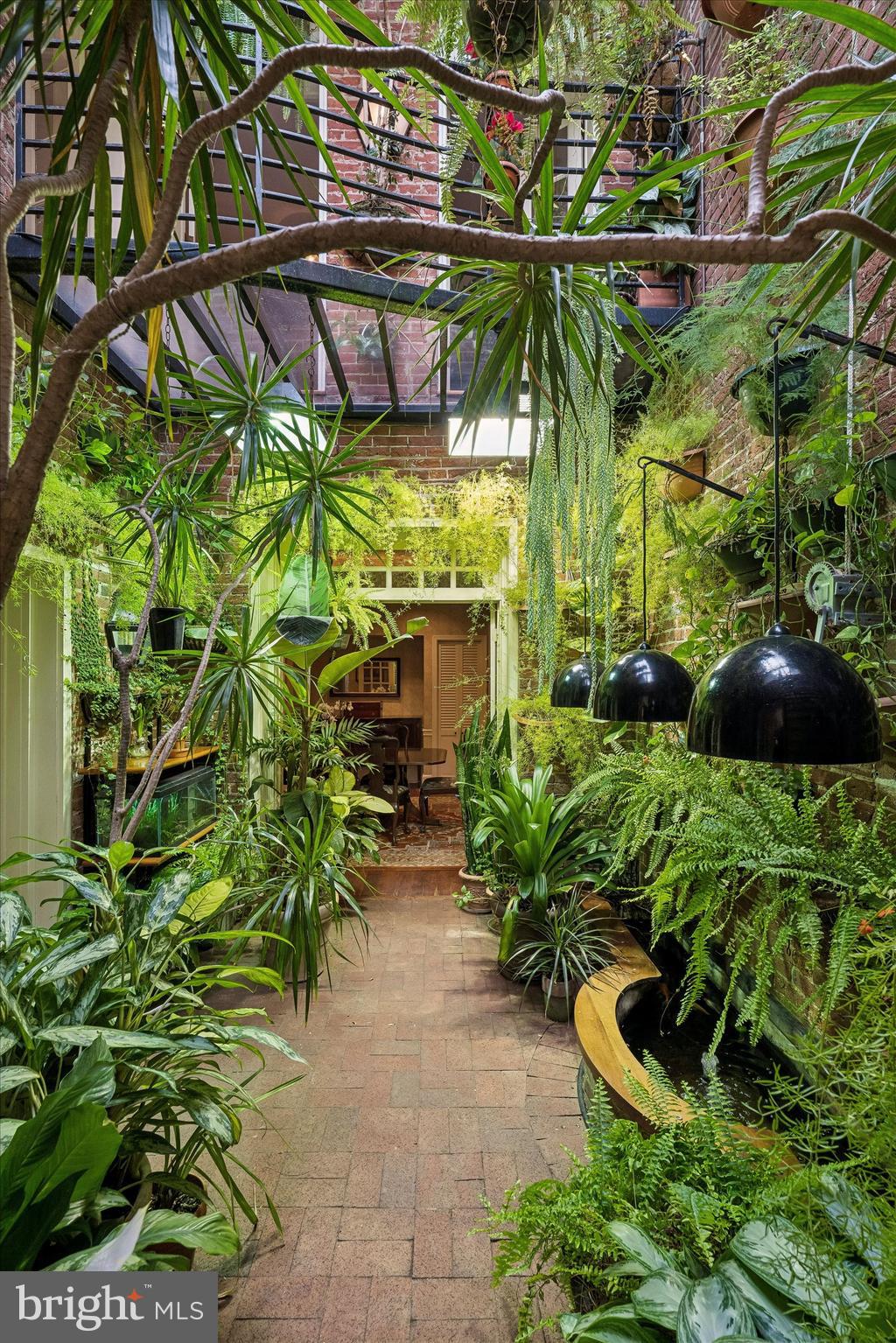 SOCIETY HILL - Residential