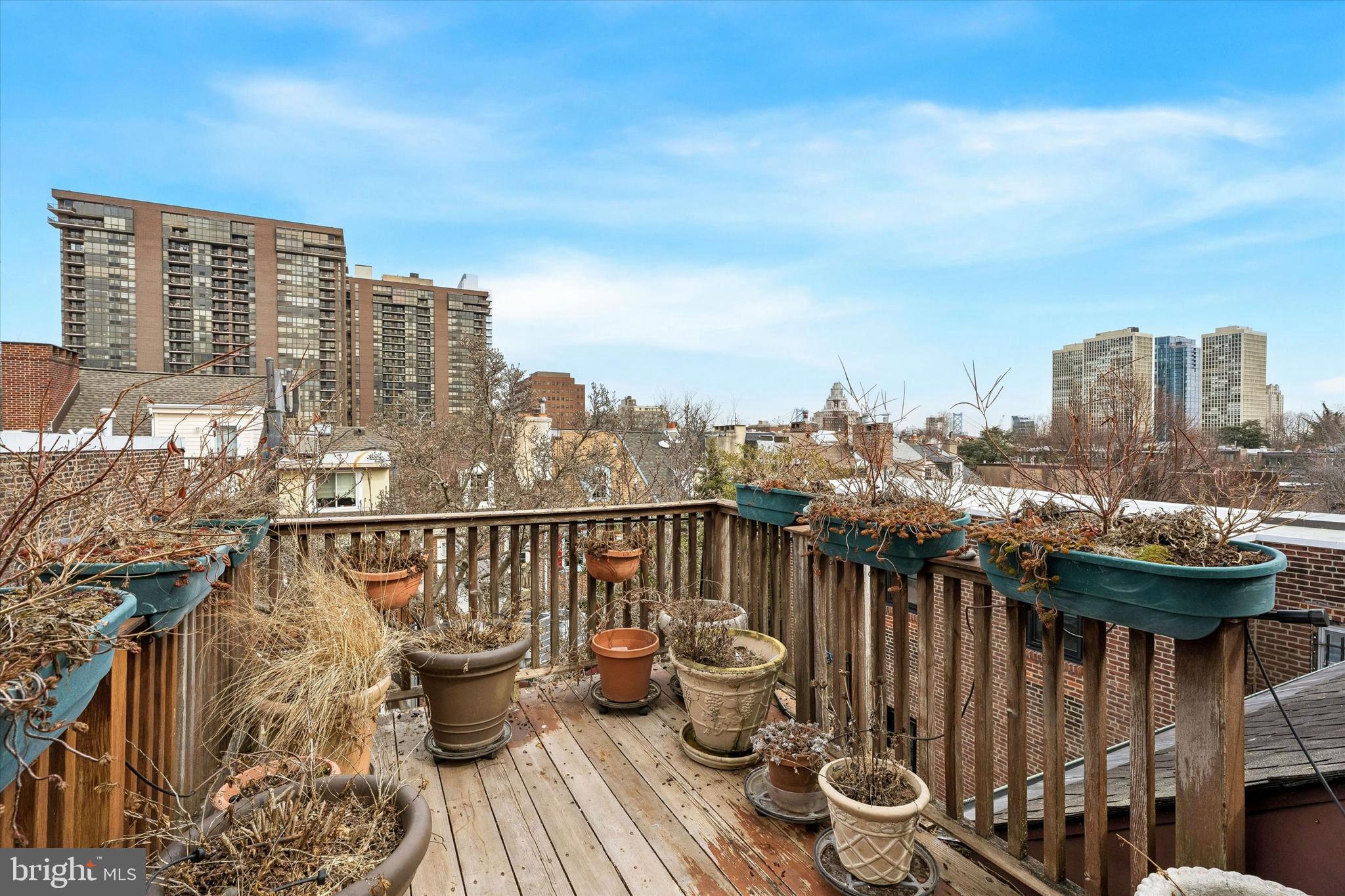 SOCIETY HILL - Residential