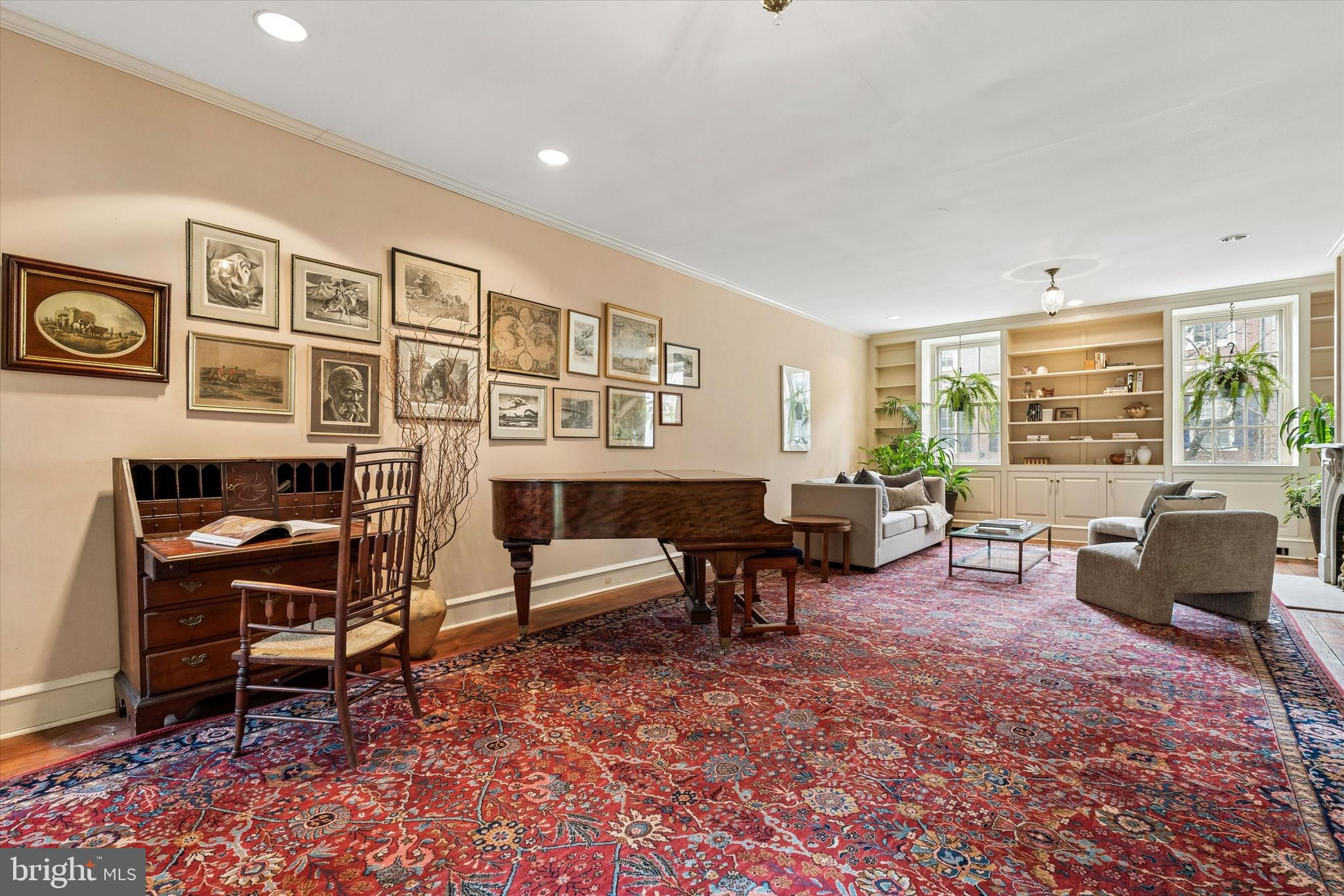 SOCIETY HILL - Residential