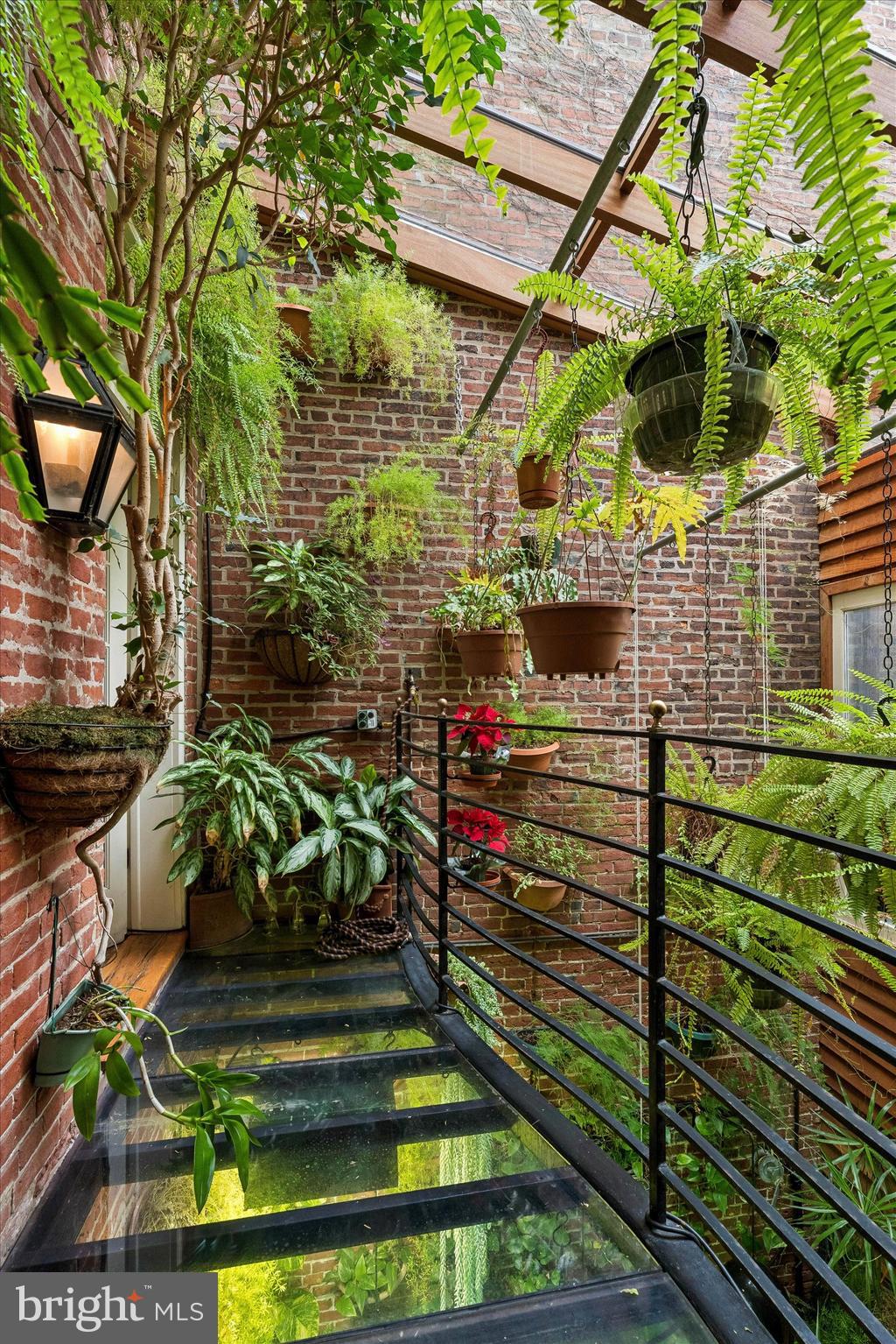 SOCIETY HILL - Residential