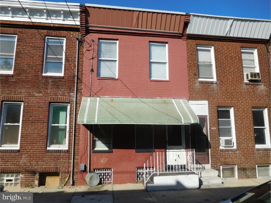 South Philly 2 bedroom house is in need of  rehab, Good condition All offers will be presented, $2500 deposit and proof of funds will be required, AS IS addendum and buyer is responsible for u/o.  Cash or hard money financing only. All offers will be presented.  Deposit must be received within  24 hours and certified