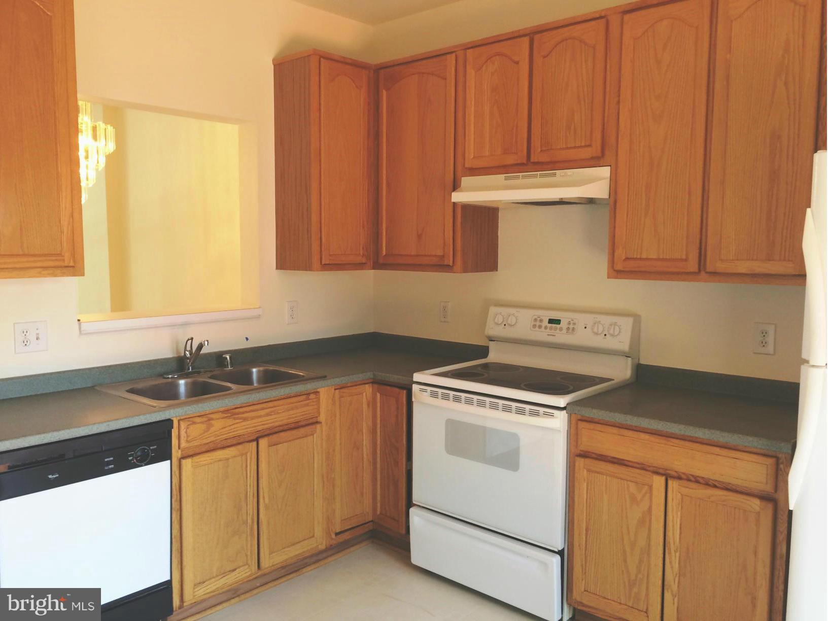 RIVER OAKS - Residential Lease