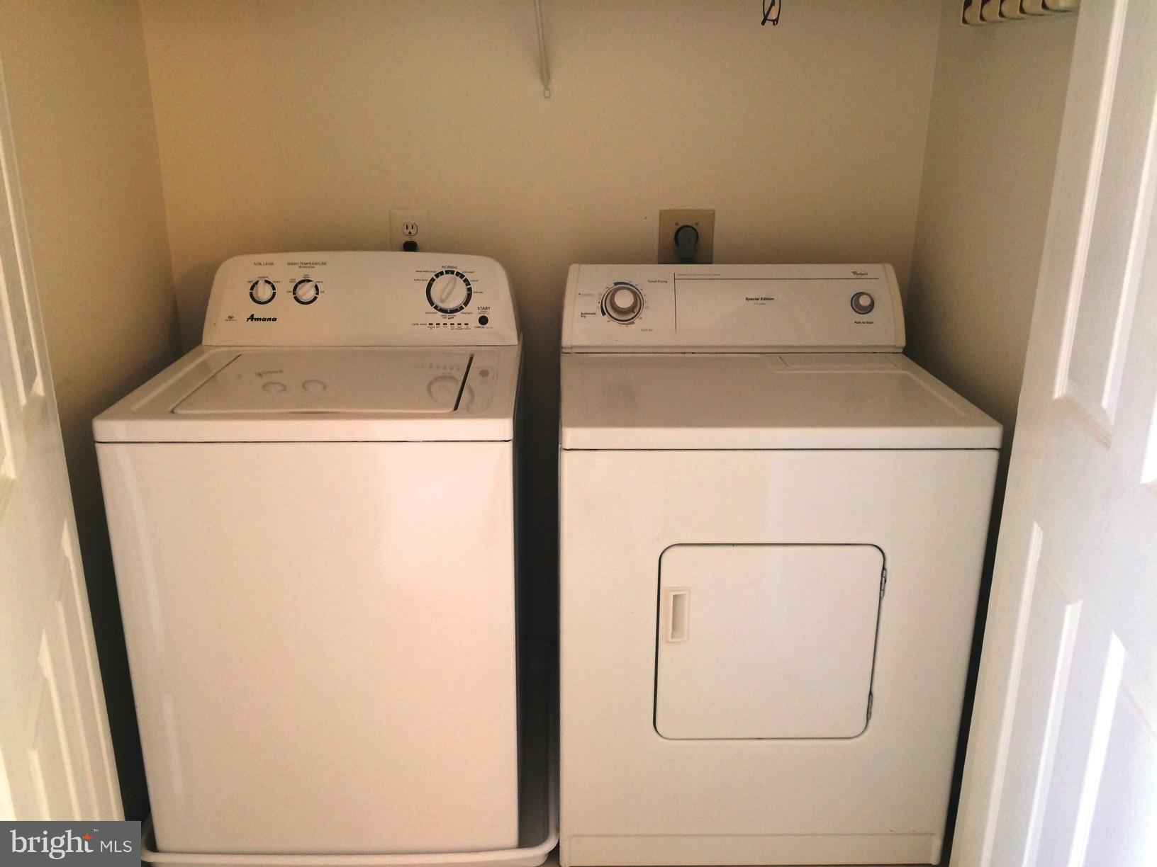 RIVER OAKS - Residential Lease