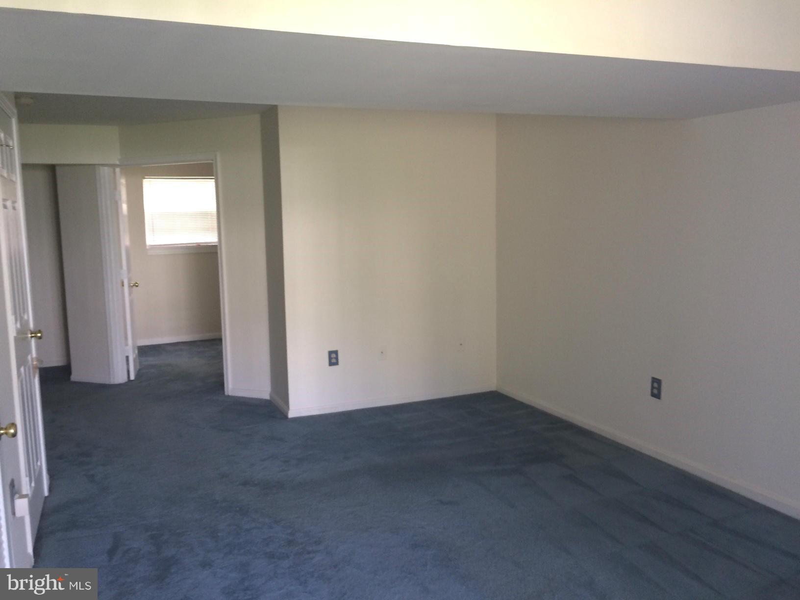 RIVER OAKS - Residential Lease