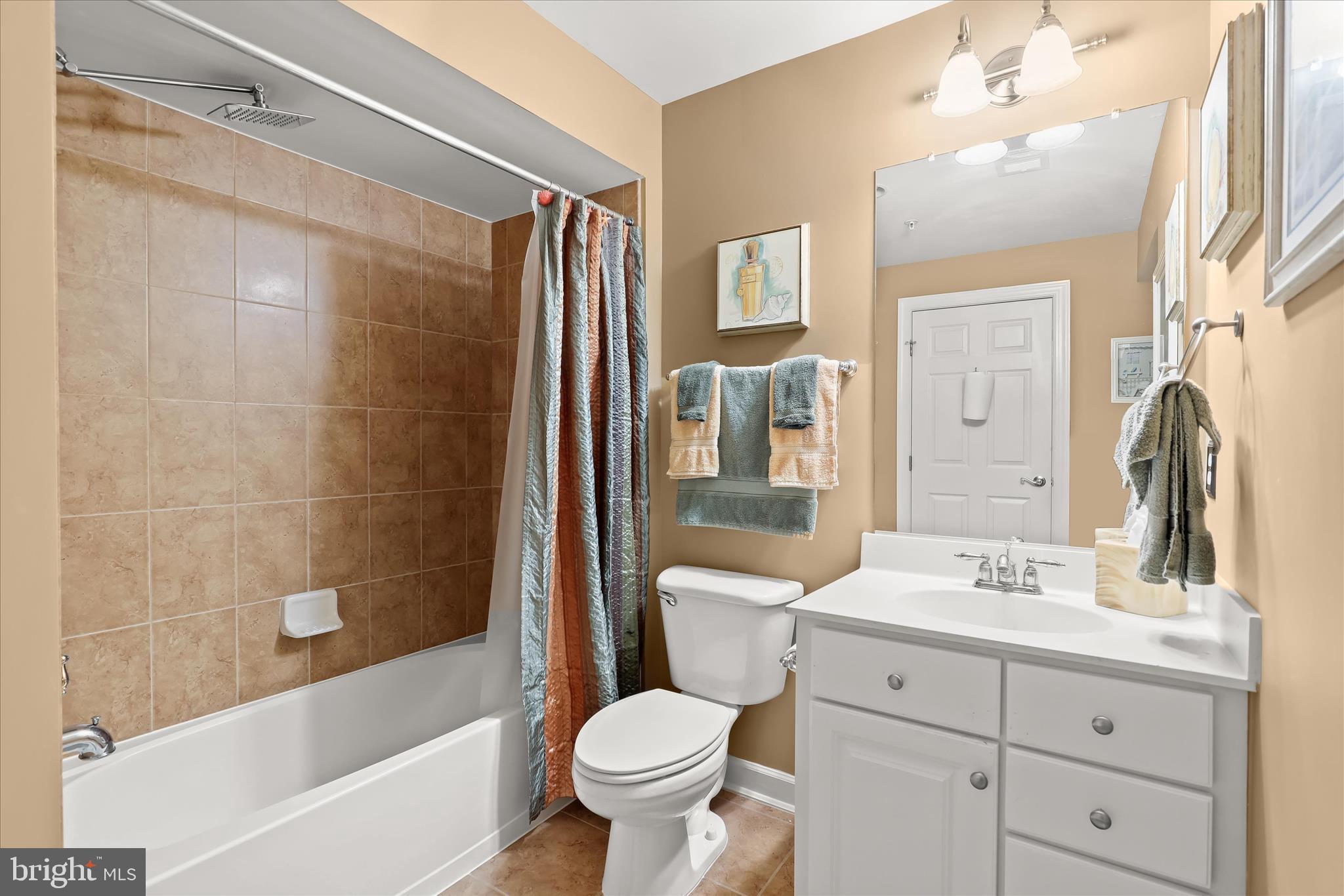 COURTYARDS AT WAVERLY WOODS - Residential