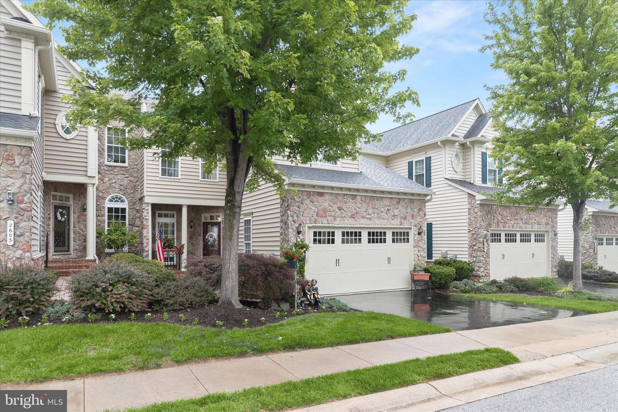 COURTYARDS AT WAVERLY WOODS - Residential