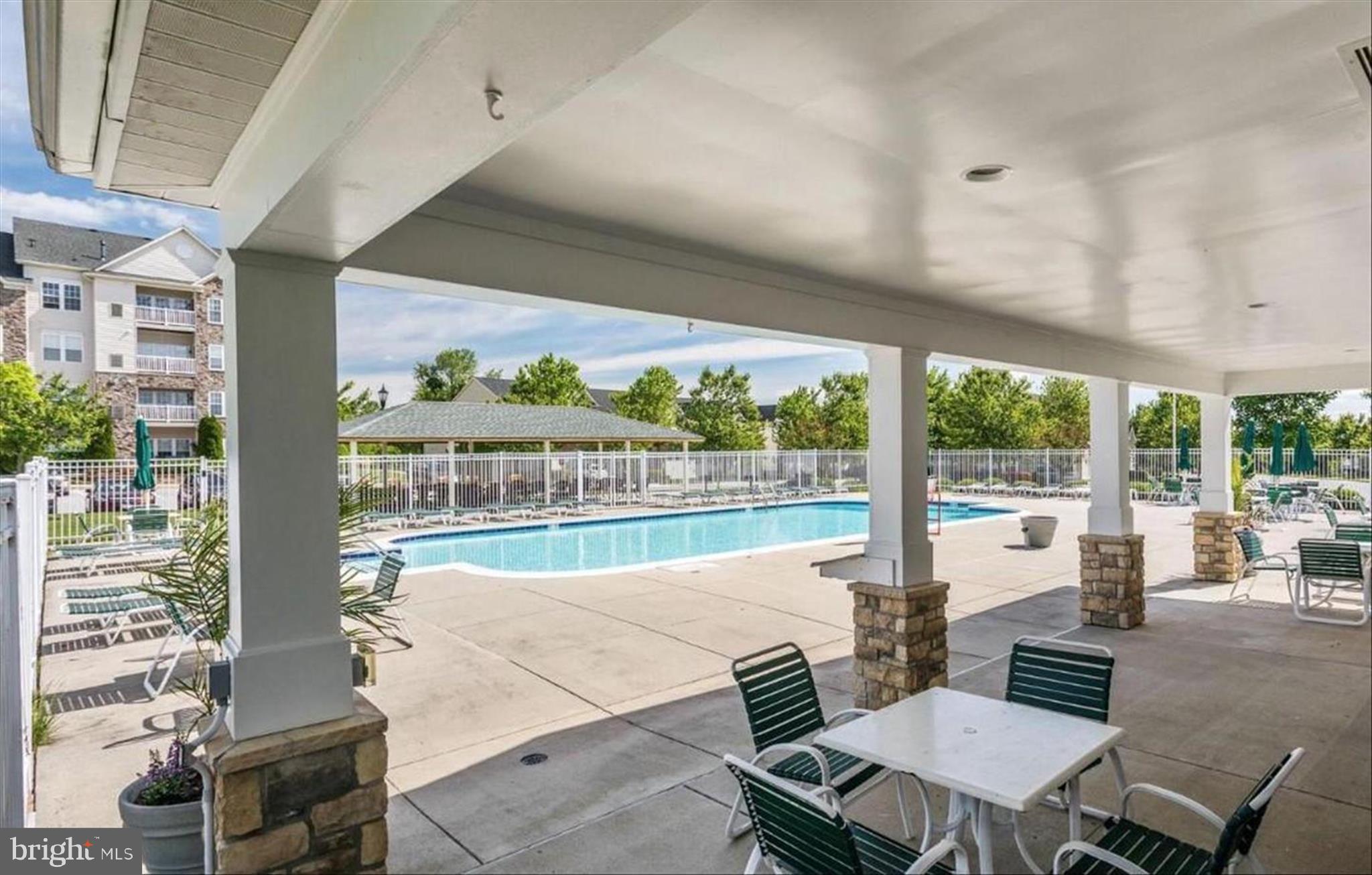 COURTYARDS AT WAVERLY WOODS - Residential