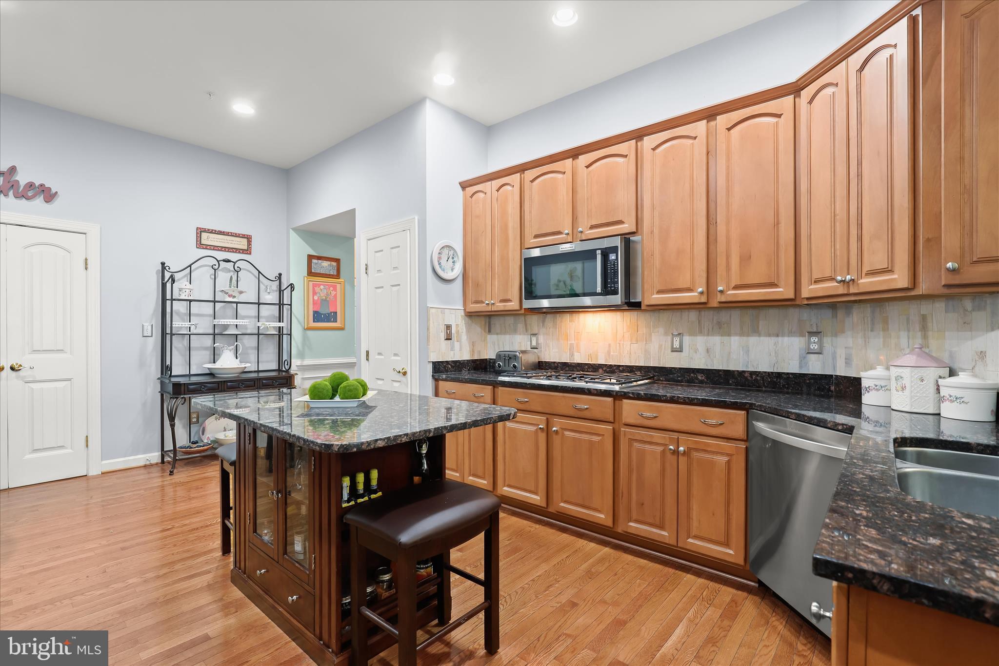 COURTYARDS AT WAVERLY WOODS - Residential