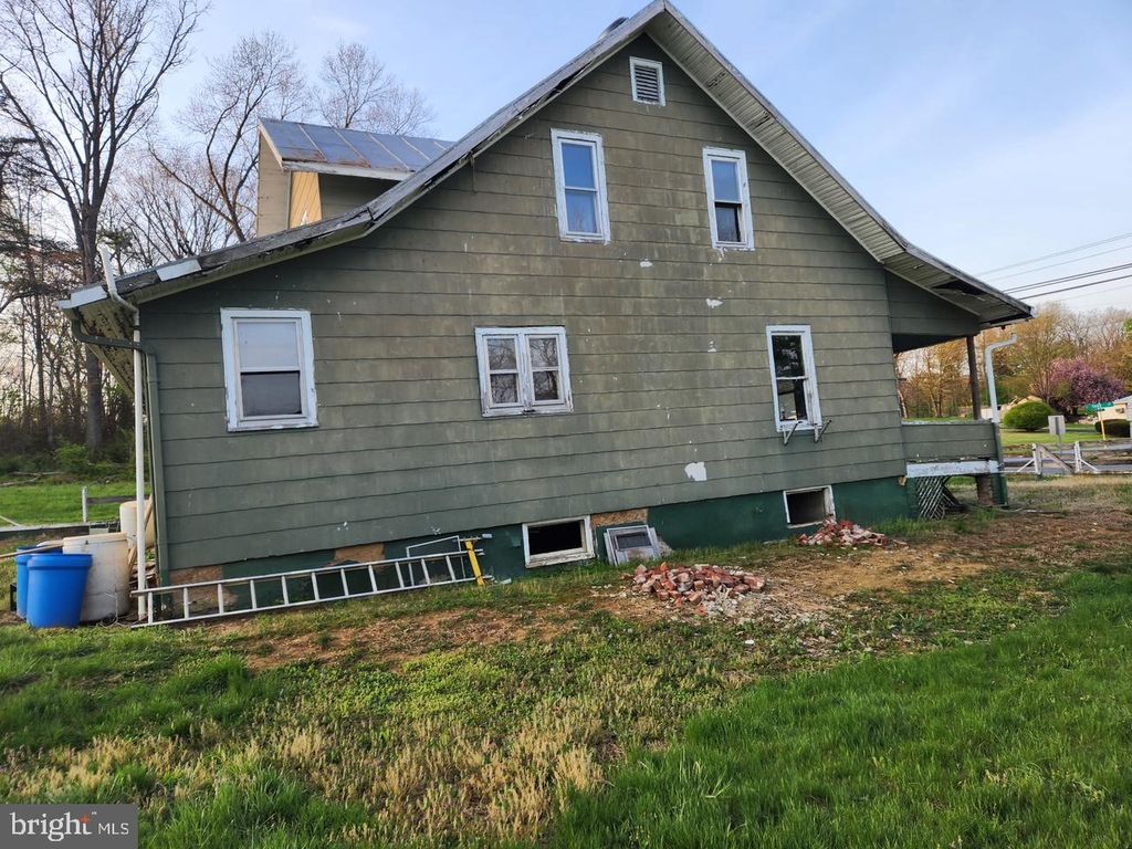 Photo of 361 Trenton Avenue, SHENANDOAH, VA 22849 (MLS # VAPA2006026)