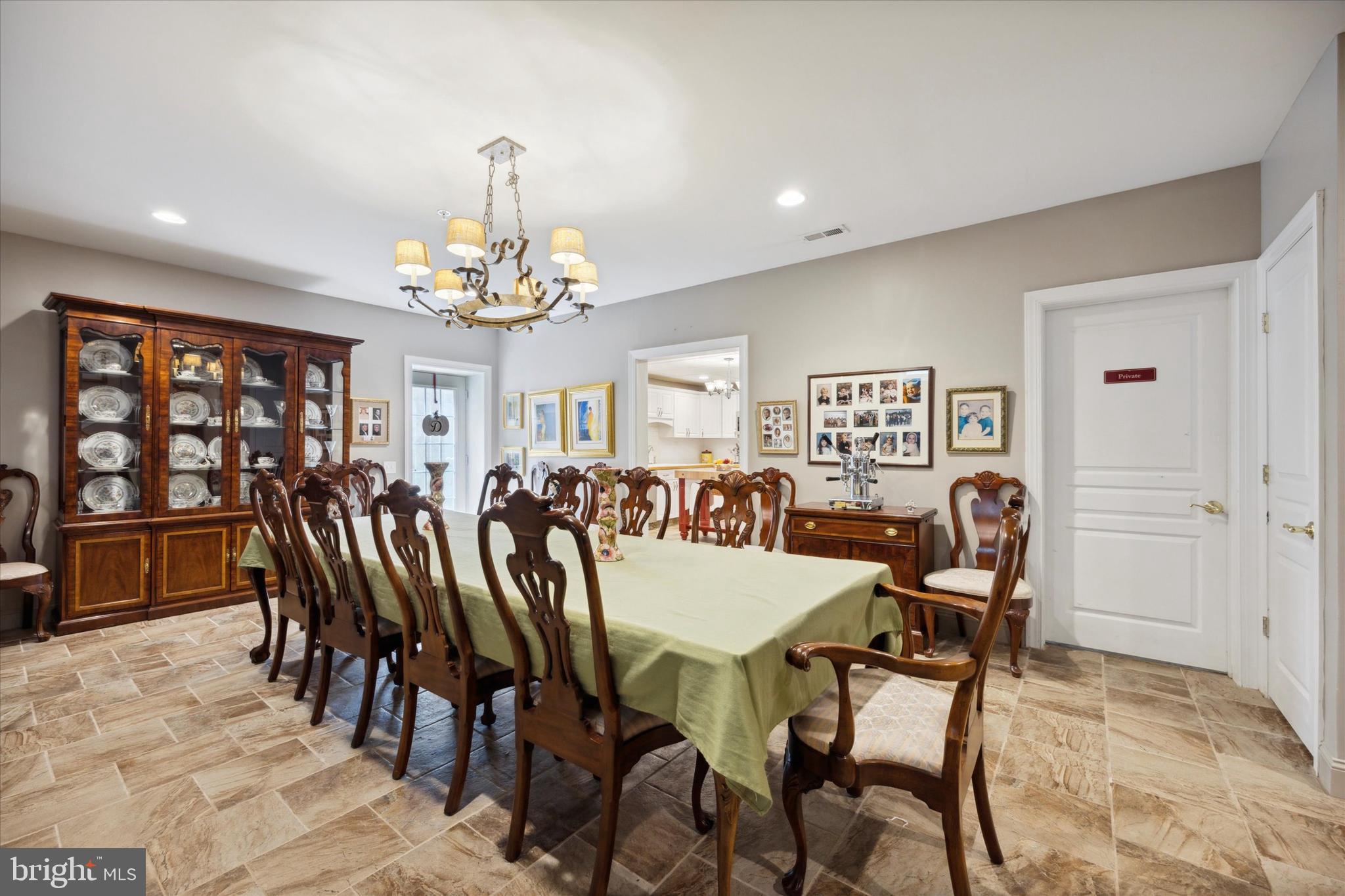 SPRINGTON POINTE WOODS - Residential
