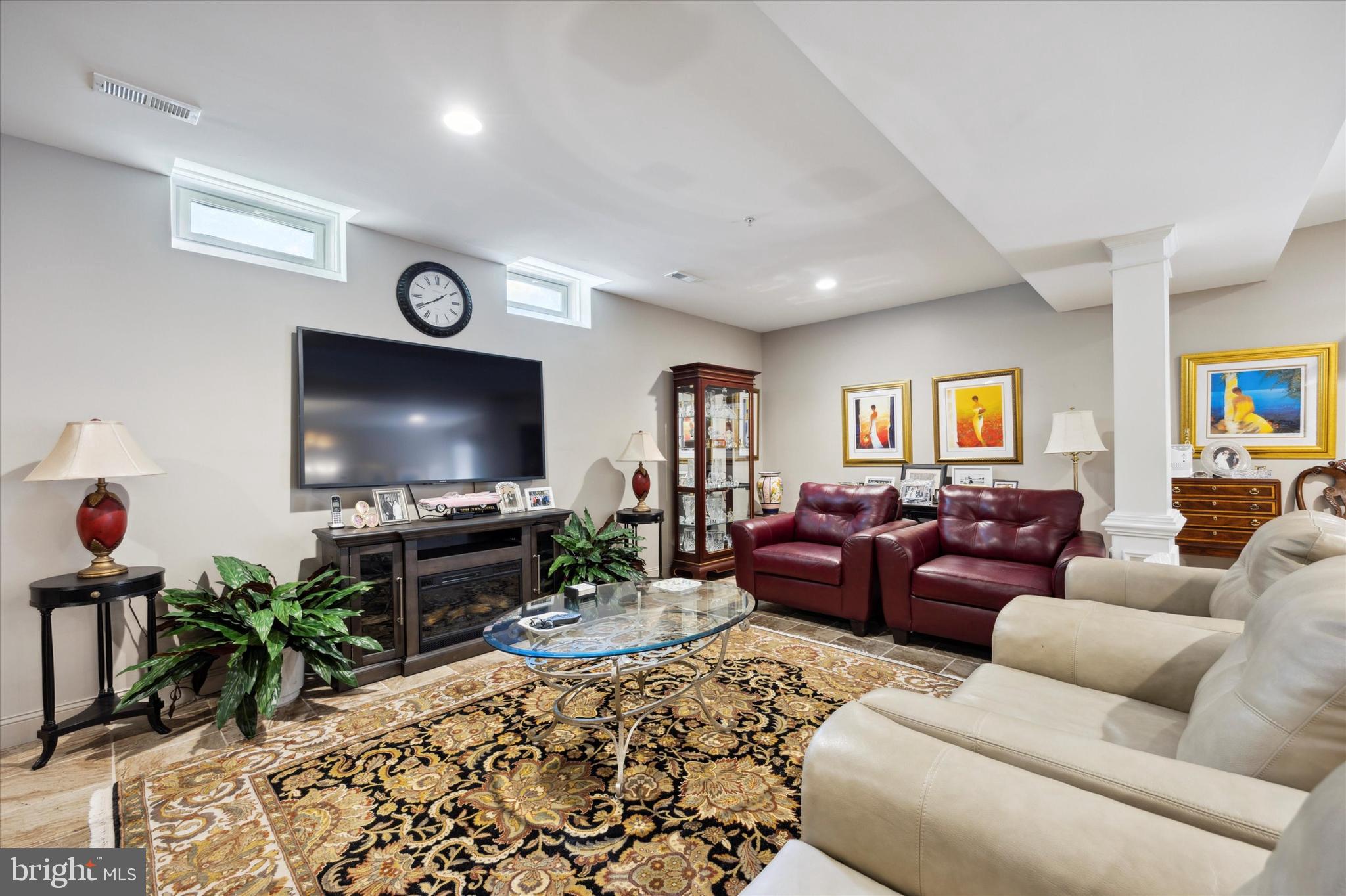 SPRINGTON POINTE WOODS - Residential